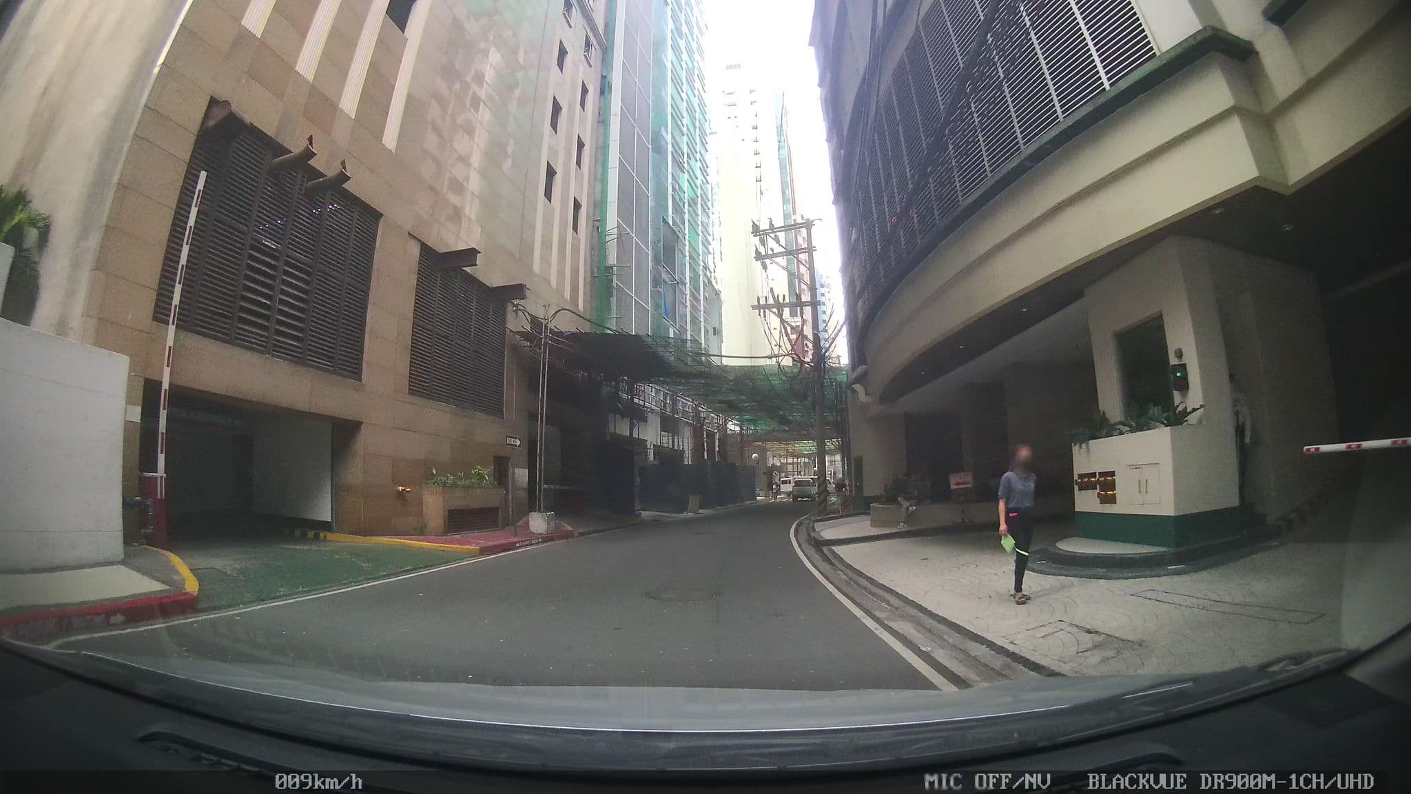 Street view near Fraser Place Manila, Bel Air — © kaart_4 (CC BY-SA · Mapillary)