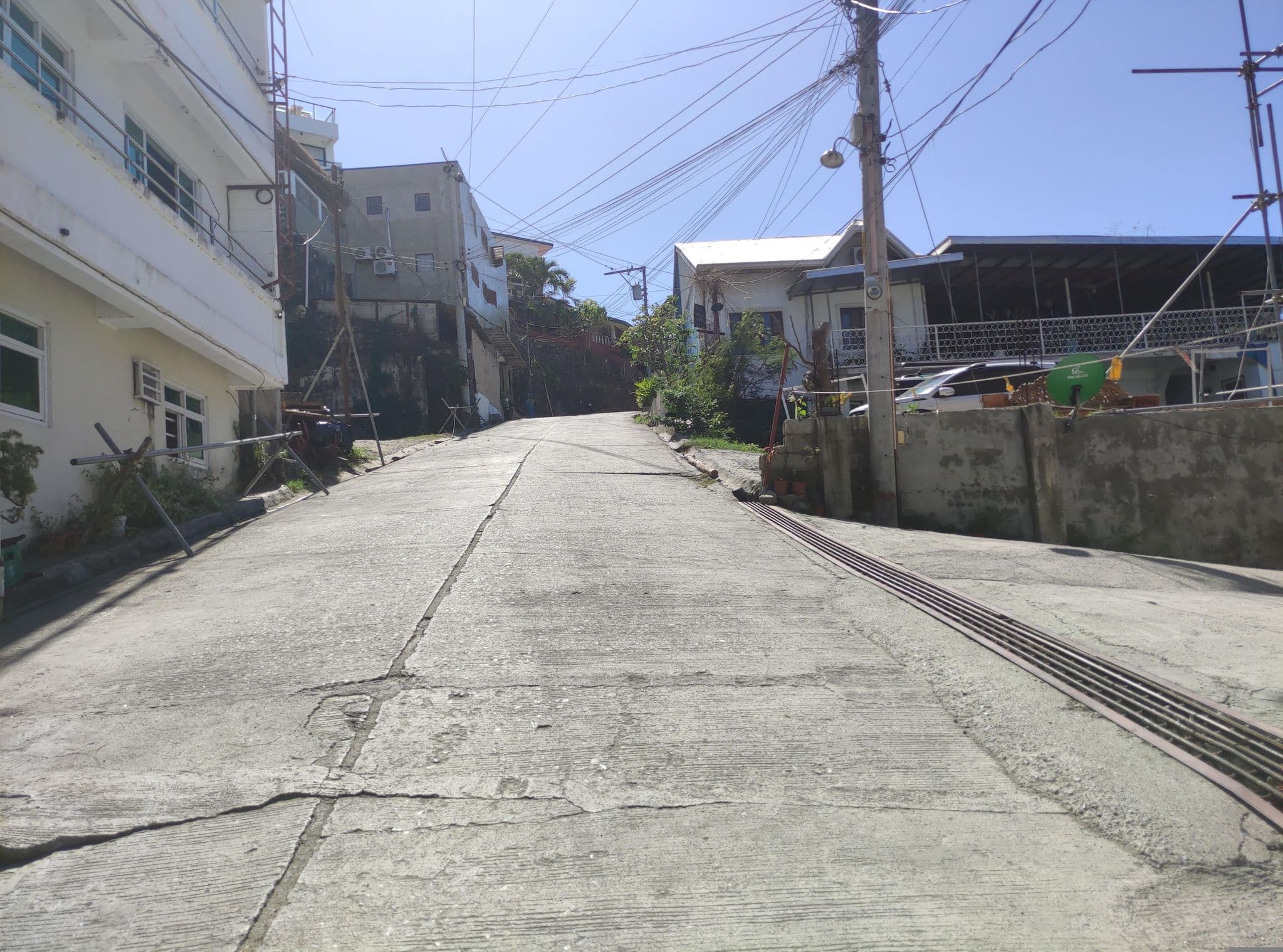 Street view near MANIPON TRANSIENT HOUSE, Bacnotan — © alyssajoyocana (CC BY-SA · Mapillary)