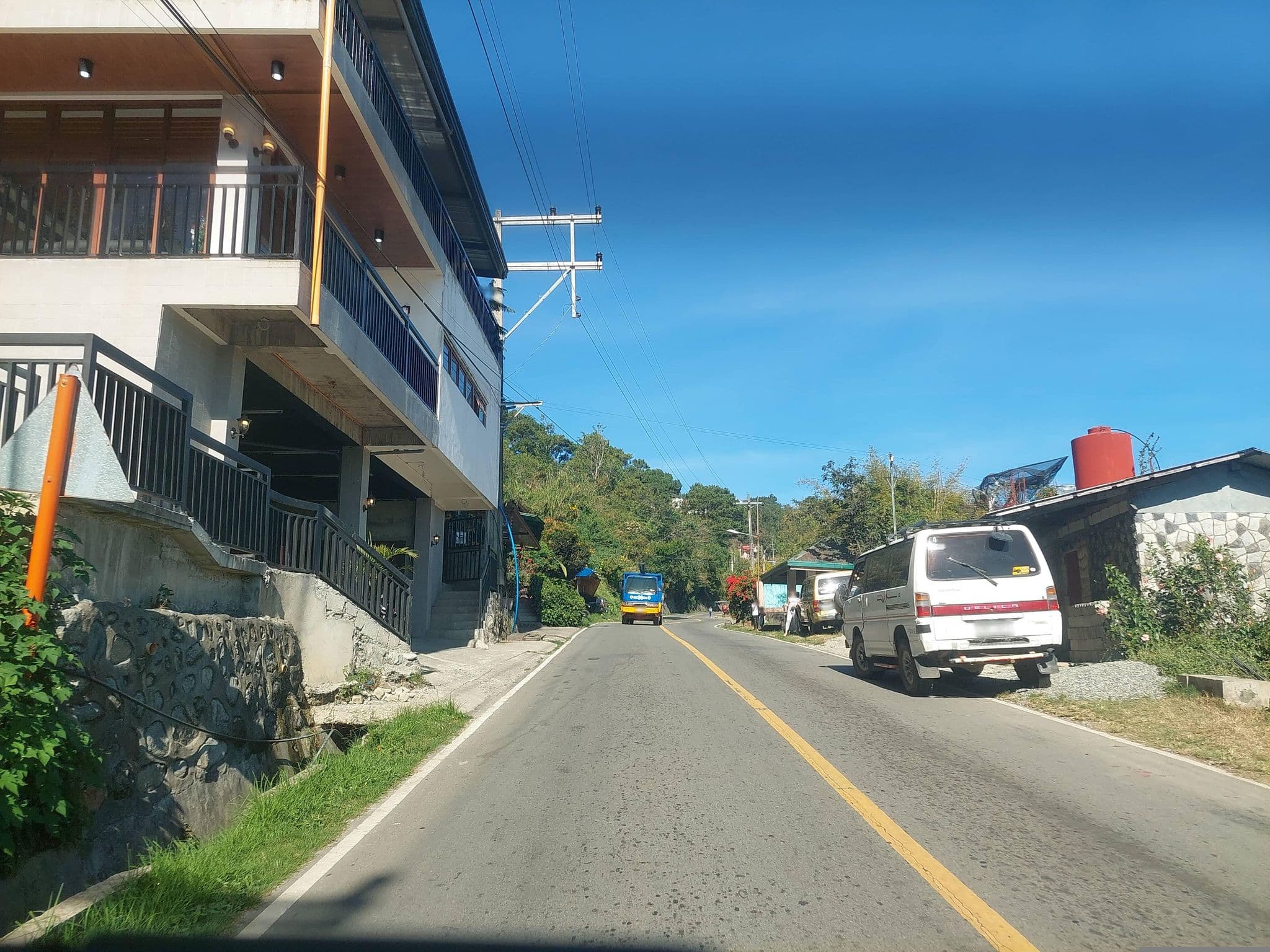 Street view near Maria's Place Homestay, Tuding — © Yivan000 (CC BY-SA · Mapillary)