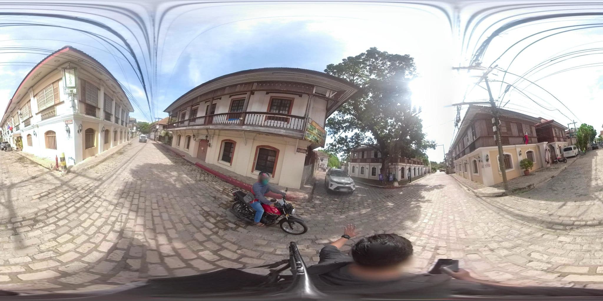 Street view near Hotel Felicidad Vigan DHHD, Vigan — © srdpmapping (CC BY-SA · Mapillary)