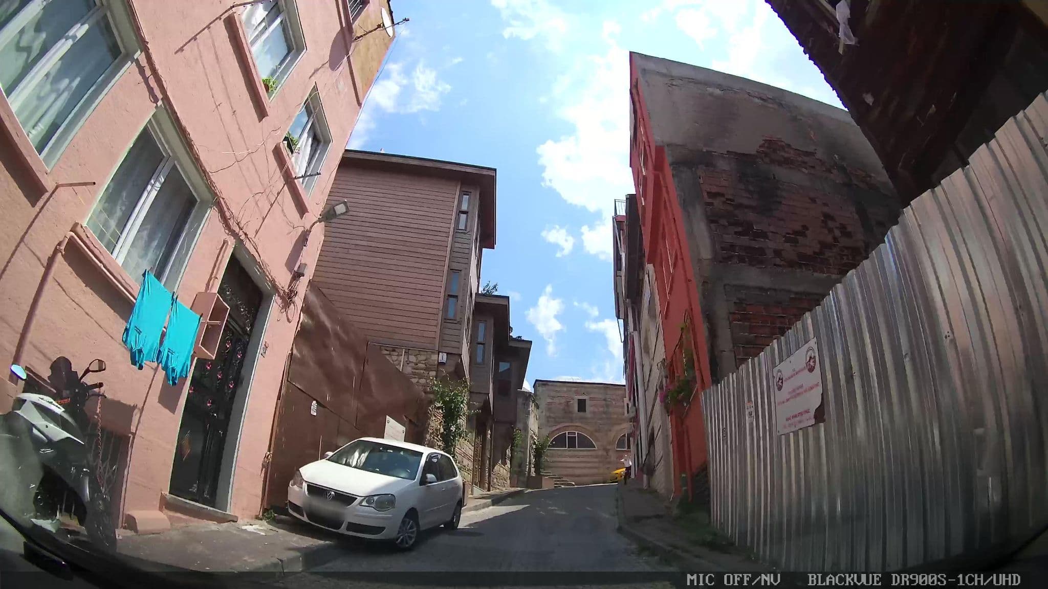 Street view near The Zanadu Hotel, Sultanahmet — © asturksever (CC BY-SA · Mapillary)
