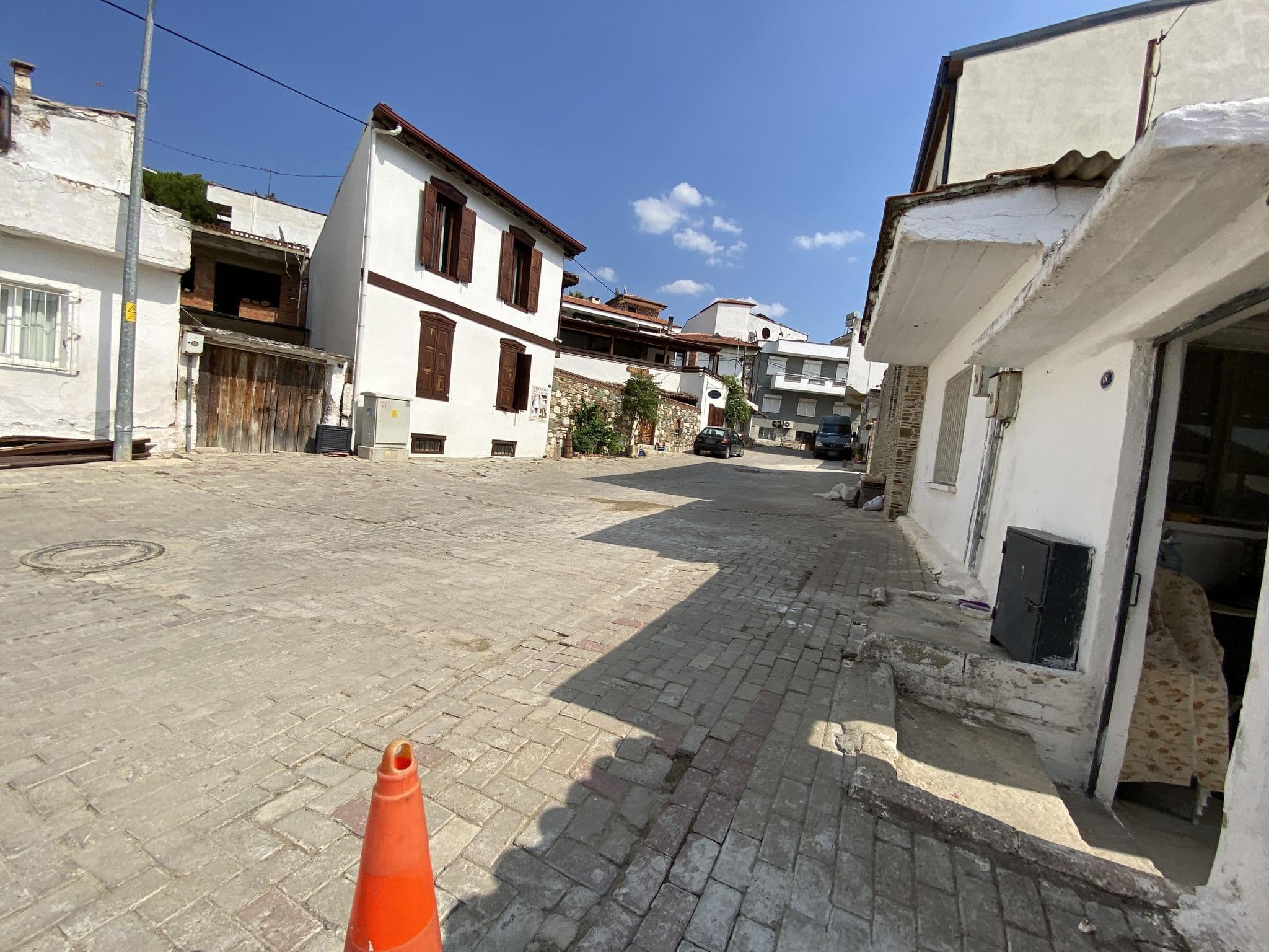 Street view near The Pilgrim Ephesus Hotel, Selçuk — © asturksever (CC BY-SA · Mapillary)