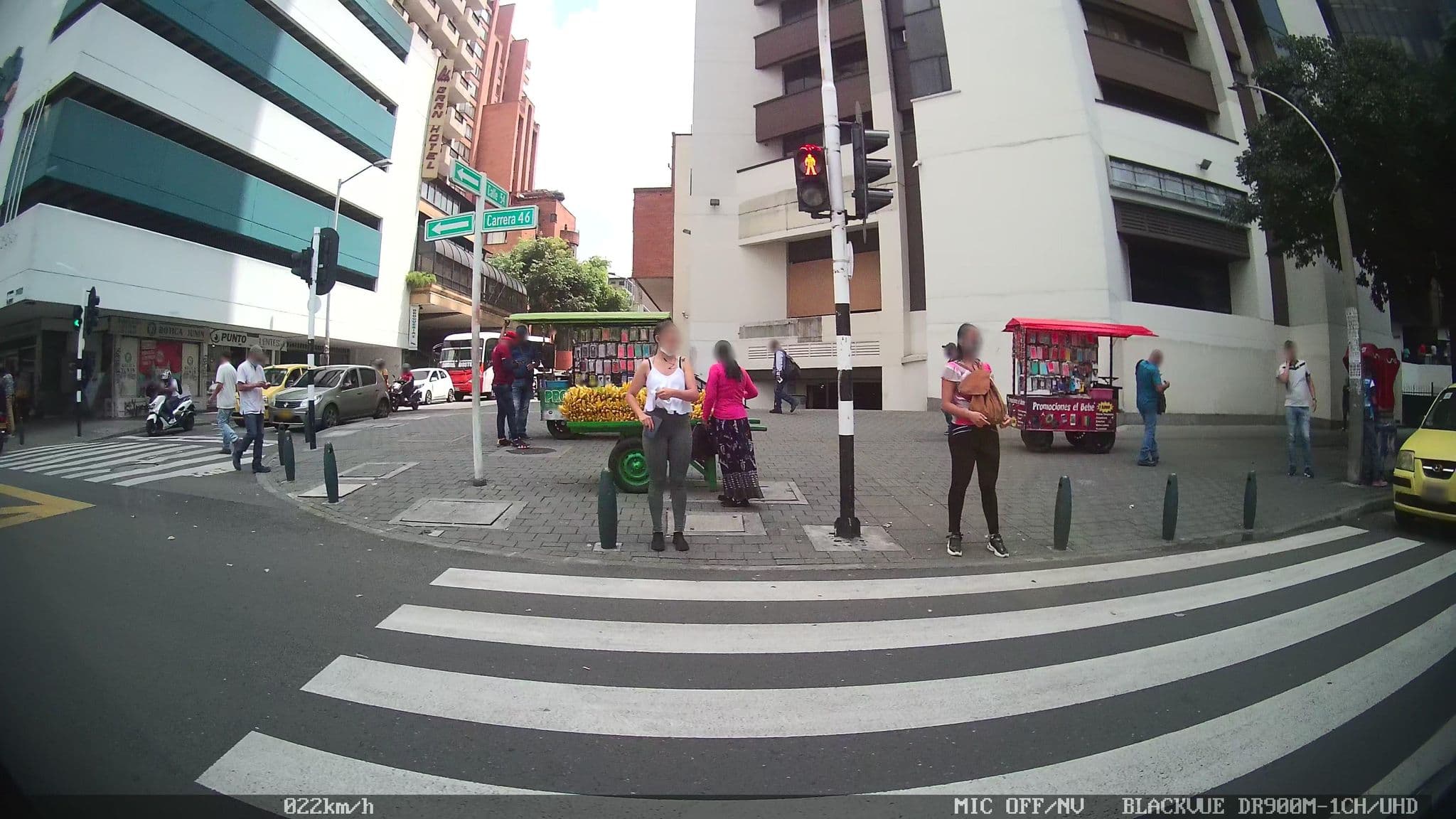 Street view near Gran Hotel Medellín, Medellín — © kaart_4 (CC BY-SA · Mapillary)