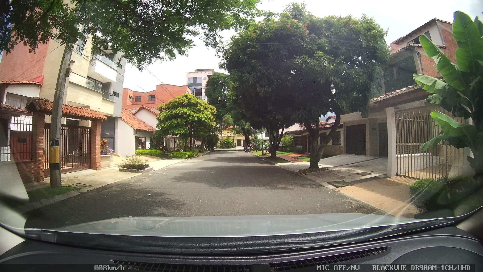Street view near Hotel Casa Malibu, Medellín — © kaart_4 (CC BY-SA · Mapillary)
