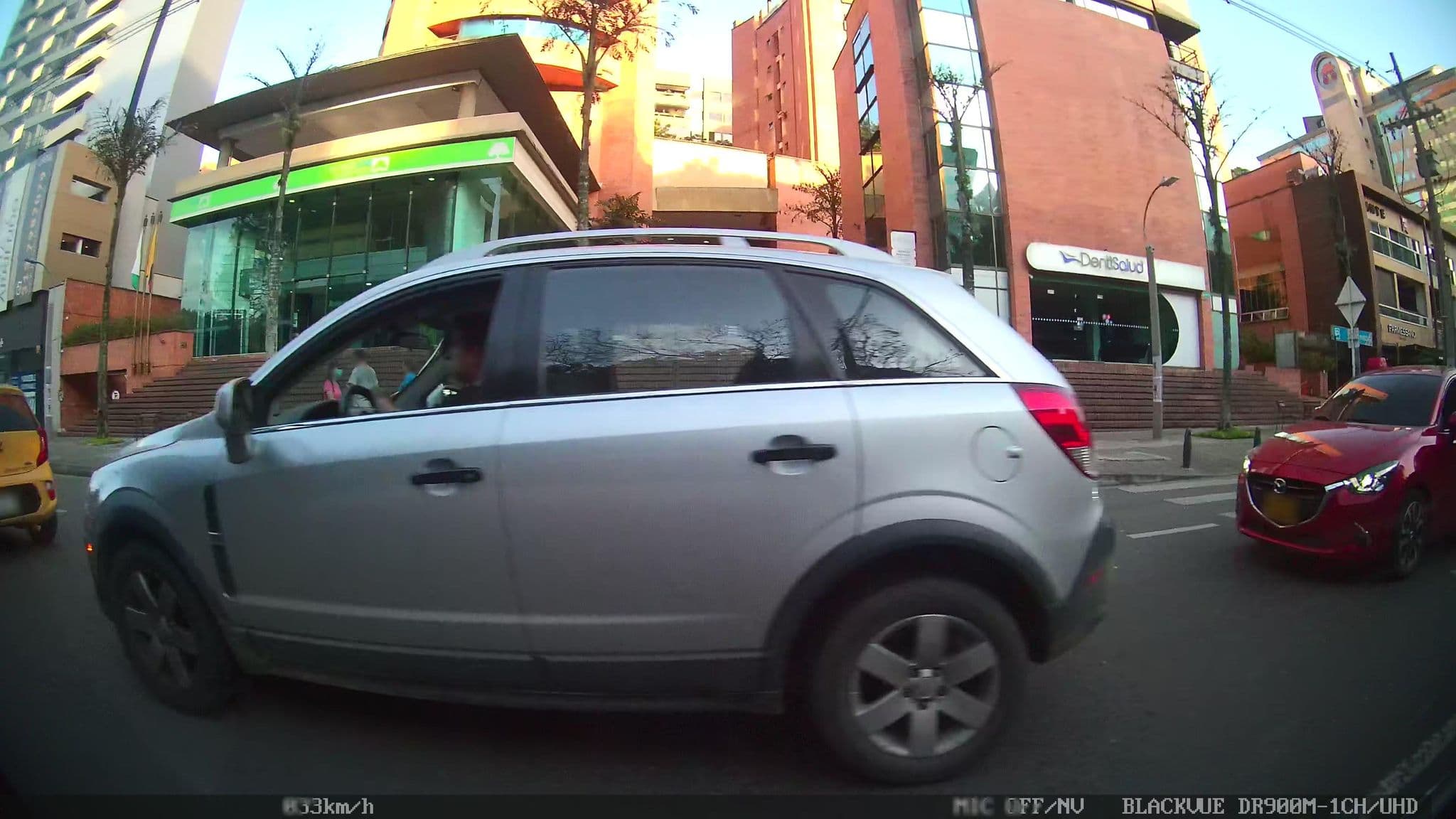 Street view near HOTEL BAMBU MILLA DE ORO, Itagüí — © kaart_4 (CC BY-SA · Mapillary)