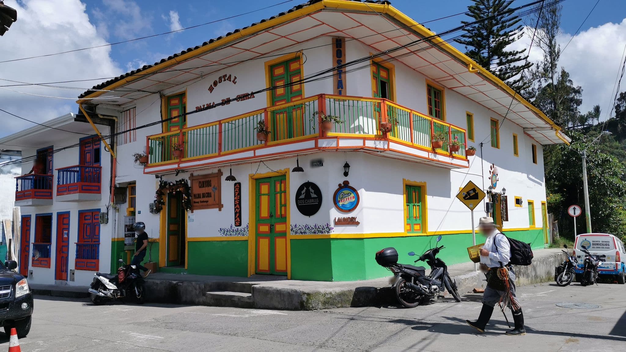 Street view near Hotel Salento Mirador, Salento — © yoagonfe (CC BY-SA · Mapillary)