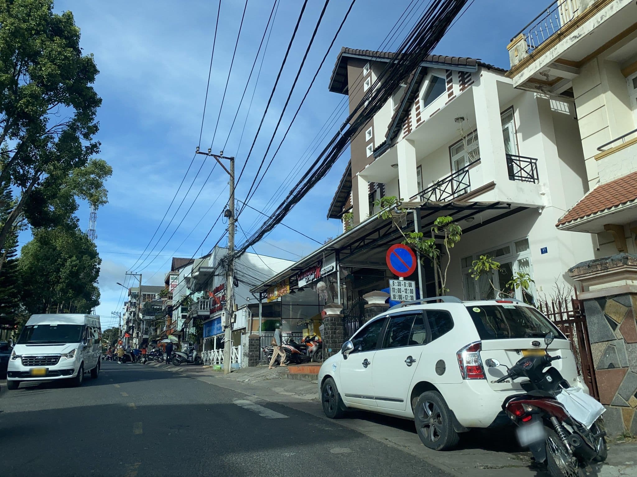 Street view near EMM Dalat Homestay, Ðà Lạt — © DriveWithHoang (CC BY-SA · Mapillary)