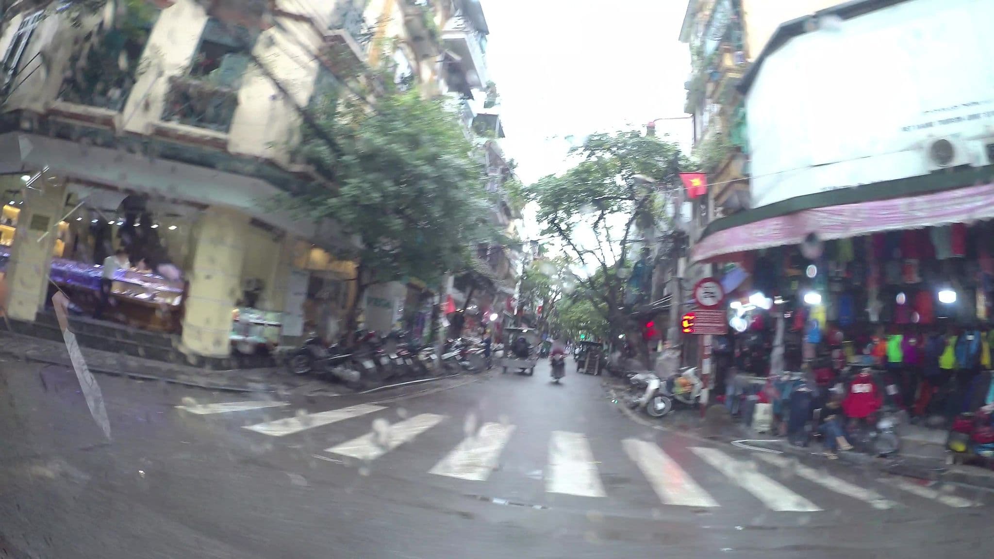 Street view near Hanoi Saga Hotel - Deluxe Triple Room, Non Smoking, Private Bathroom, Hoàn Kiếm — © kaart_3 (CC BY-SA · Mapillary)