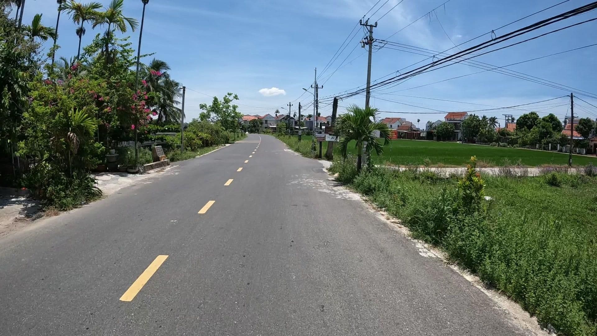 Street view near La Uy Villa - Family Room with Garden View, Hoi An — © lucomsky (CC BY-SA · Mapillary)