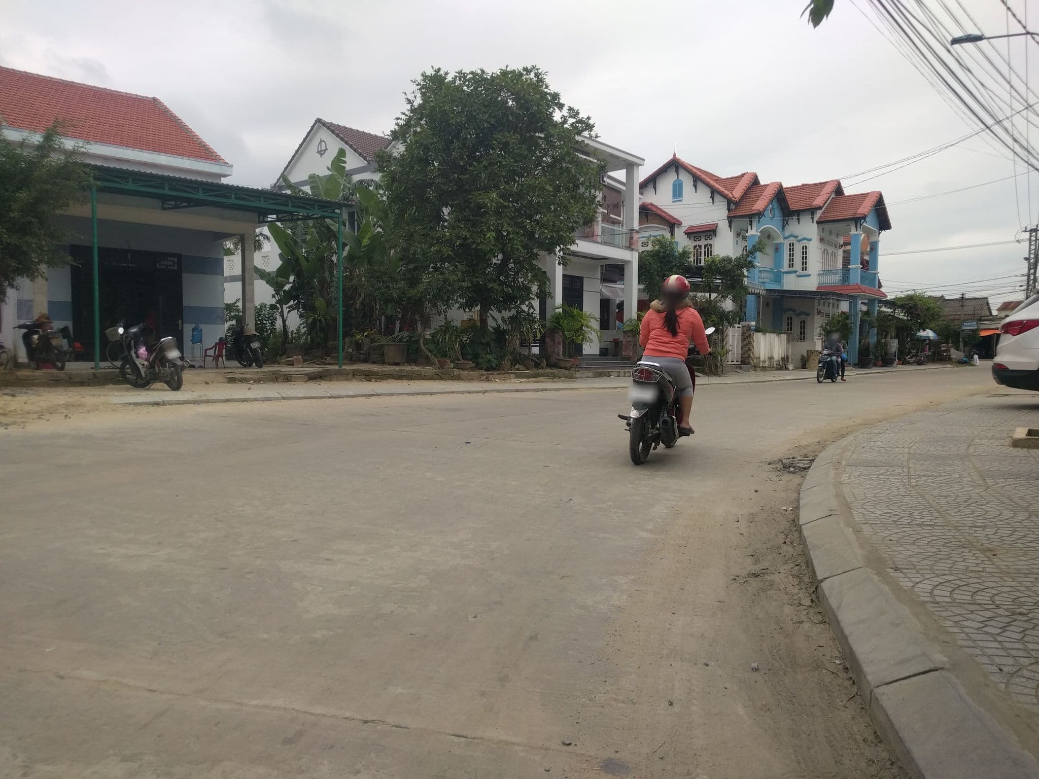 Street view near Hoianoi Villa - Family Room, Hoi An — © emackres (CC BY-SA · Mapillary)