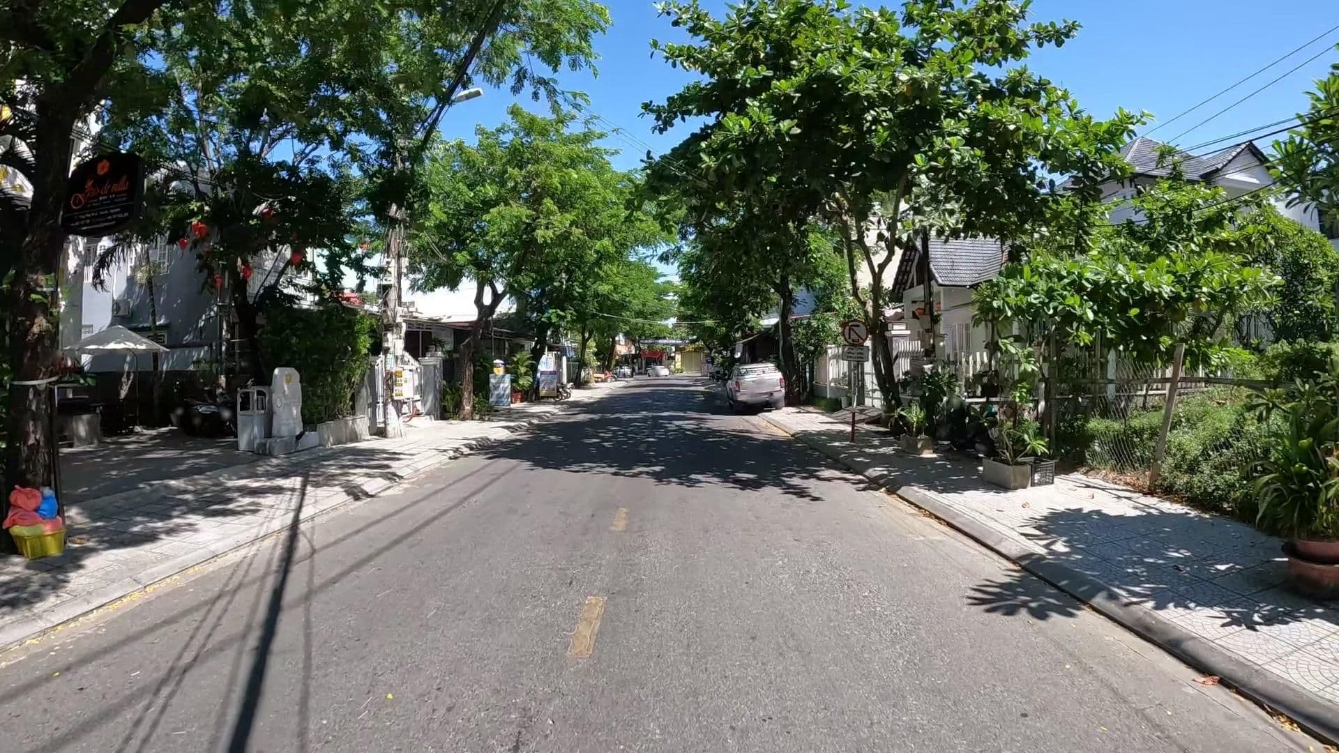 Street view near Iris De Villa Hoi An - Superior Double Room - No Window, Hoi An — © lucomsky (CC BY-SA · Mapillary)