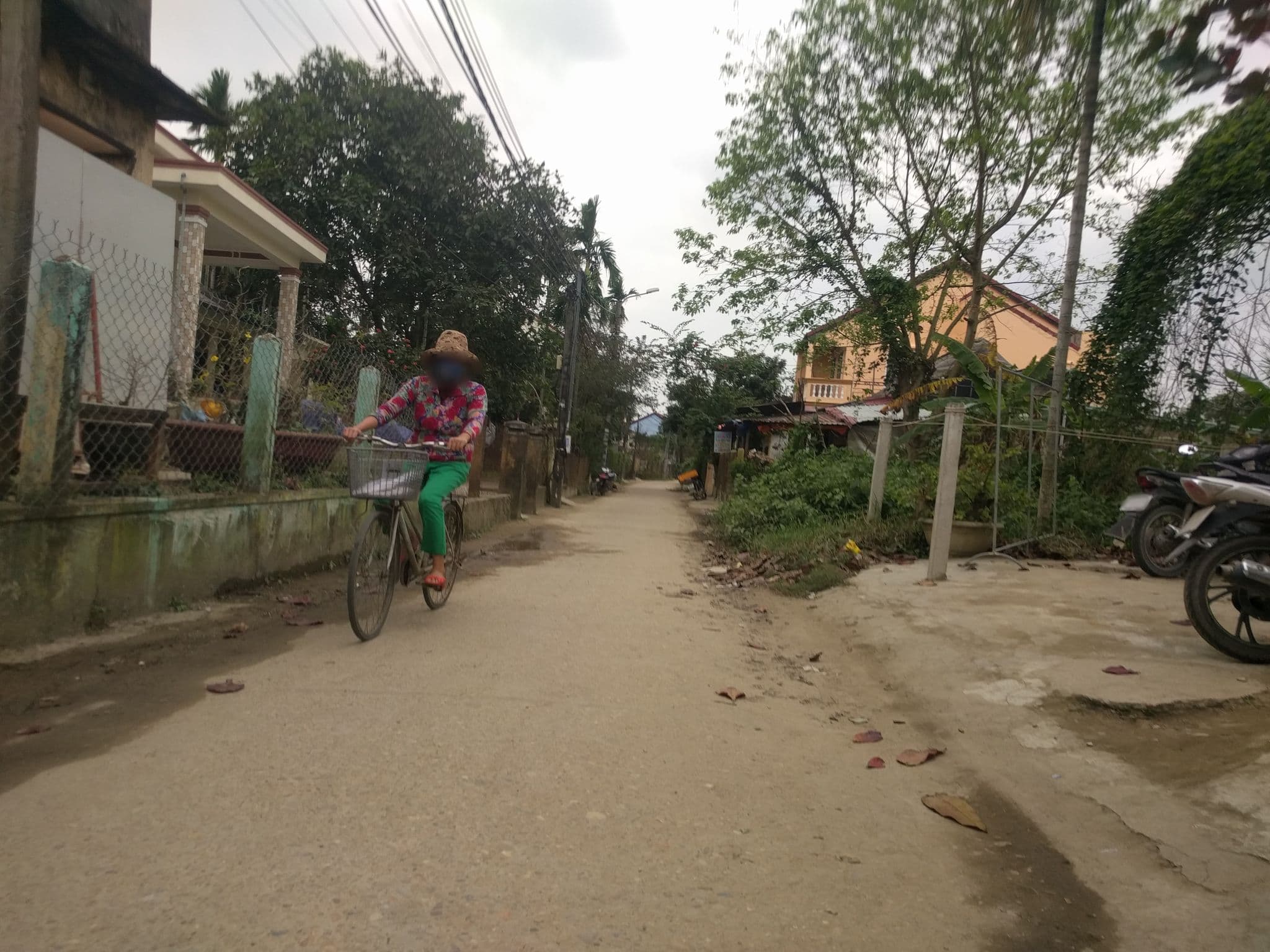 Street view near Sông Lụa (Silk River Villa) - Junior Suite with Balcony, Hoi An — © emackres (CC BY-SA · Mapillary)