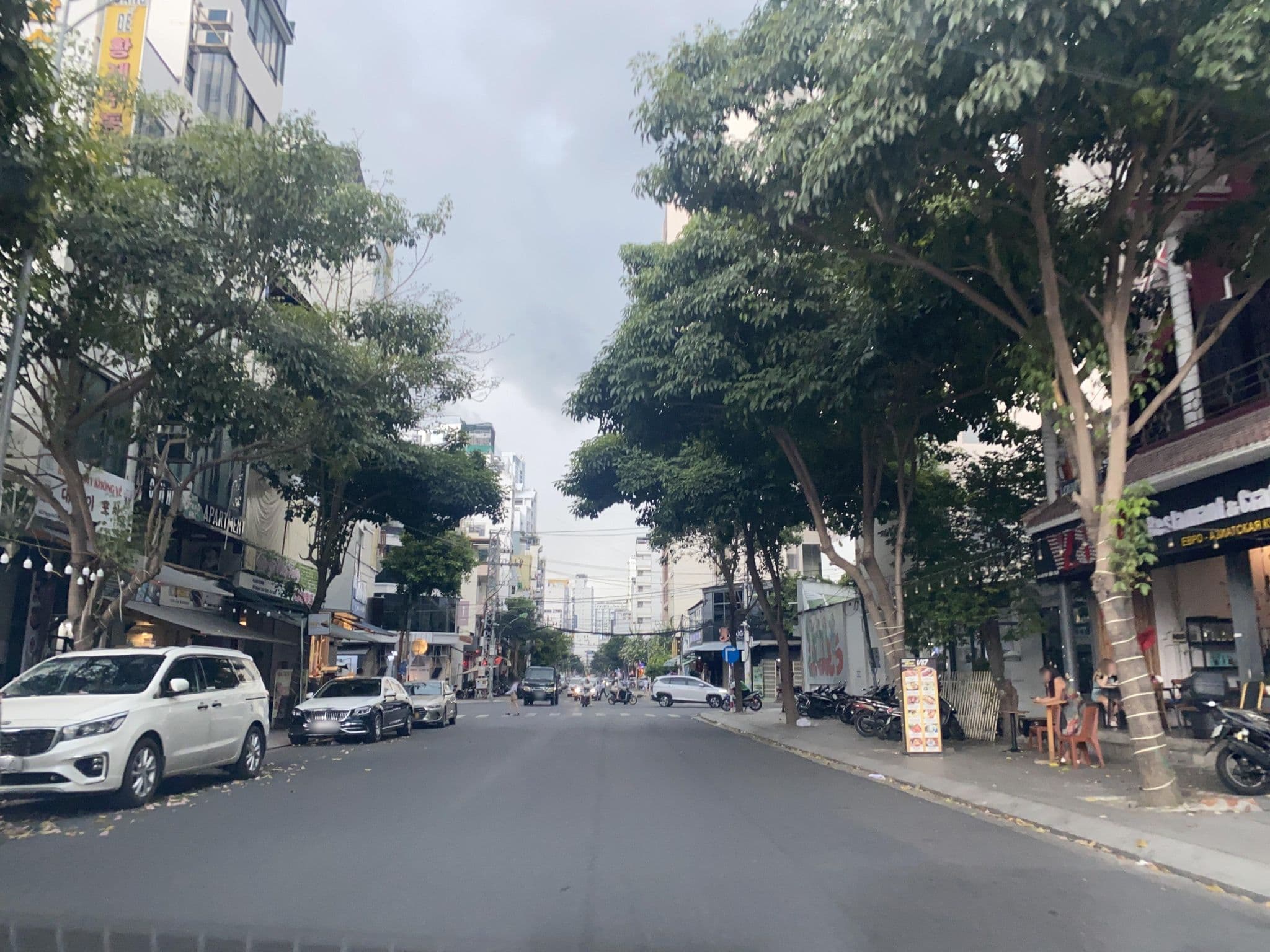 Street view near December Hotel, Nha Trang — © DriveWithHoang (CC BY-SA · Mapillary)