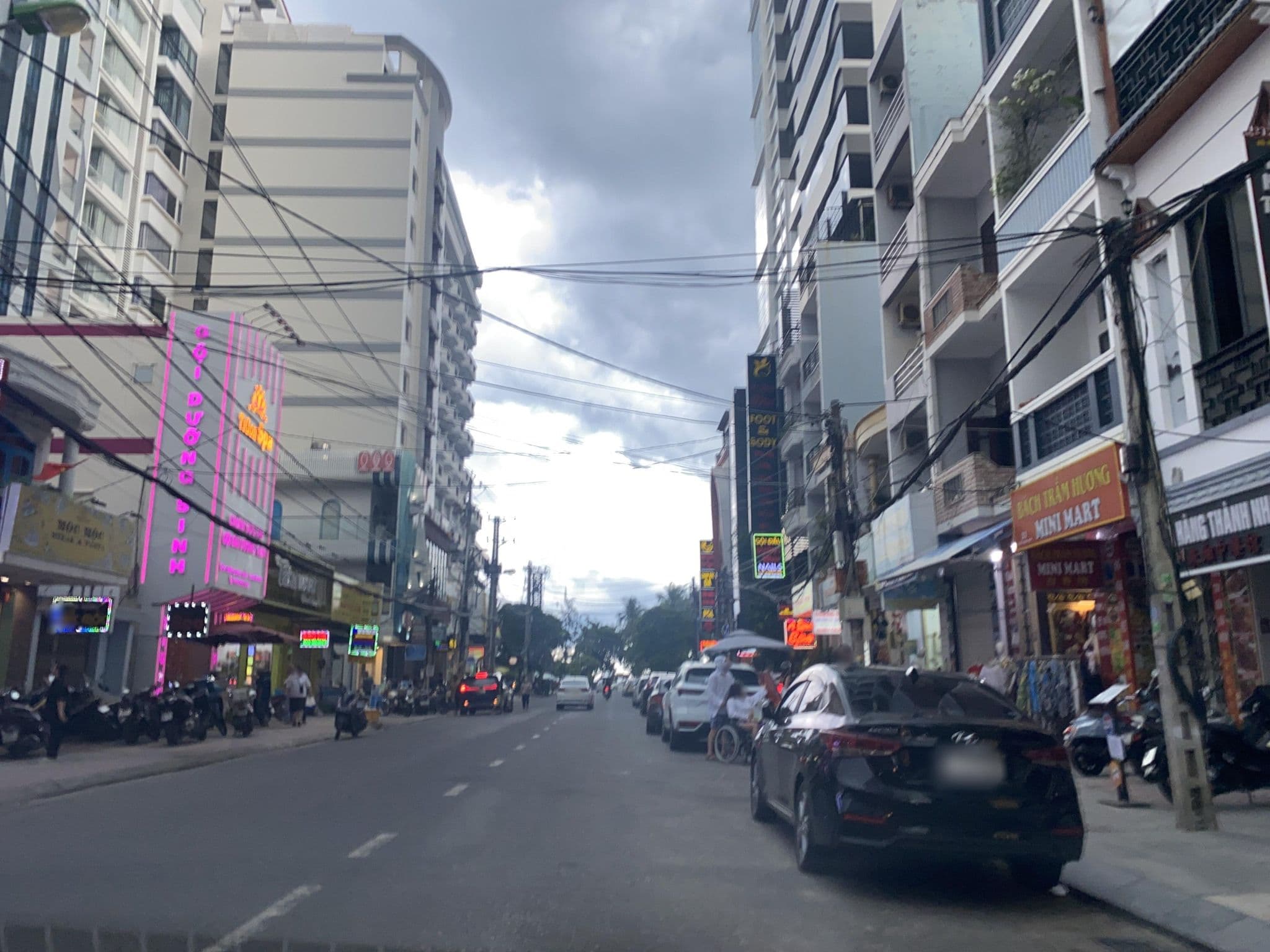 Street view near Maris Hotel Nha Trang, Nha Trang — © DriveWithHoang (CC BY-SA · Mapillary)