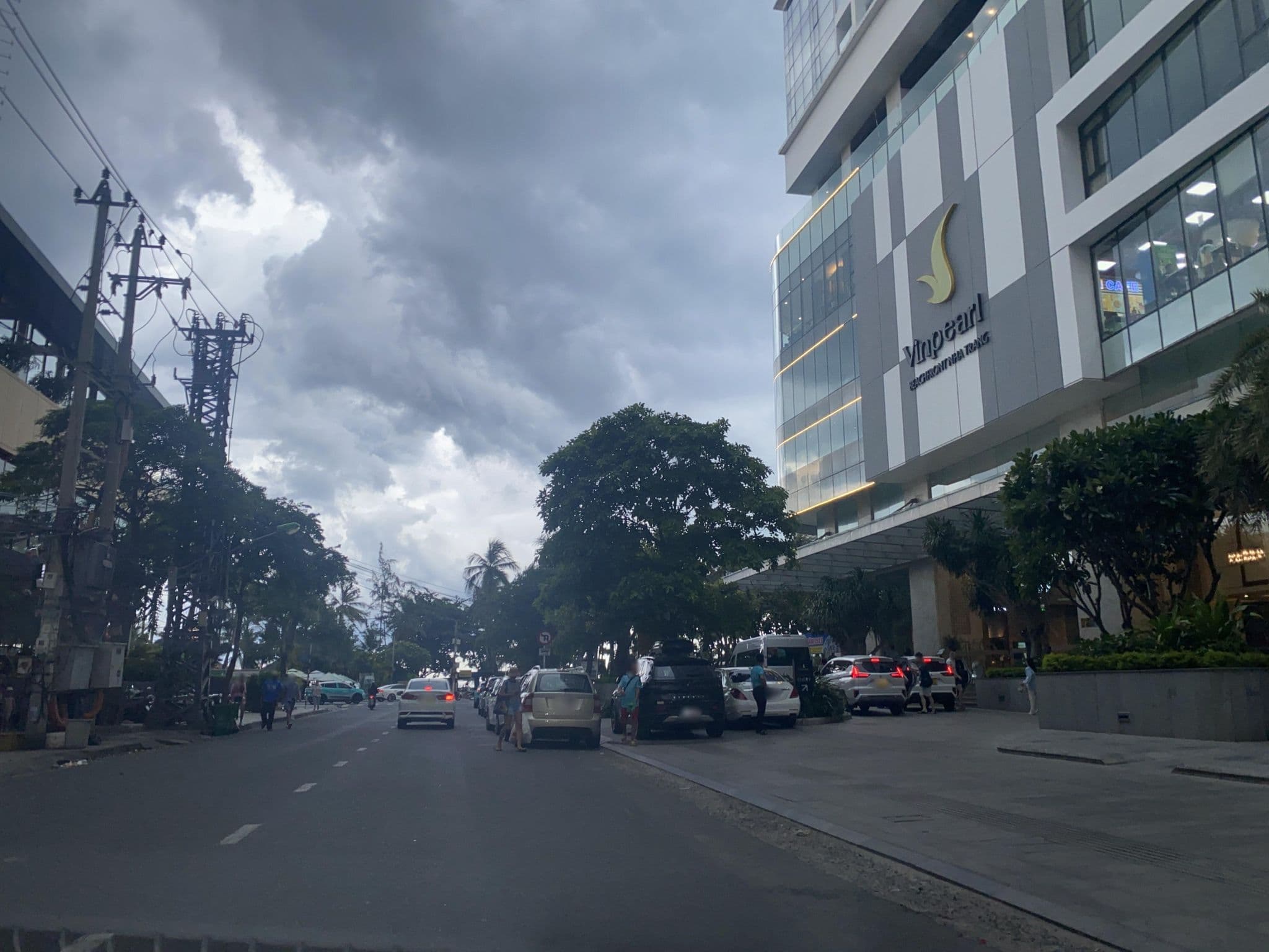 Street view near Rembrandt Hotel Nha Trang, Nha Trang — © DriveWithHoang (CC BY-SA · Mapillary)