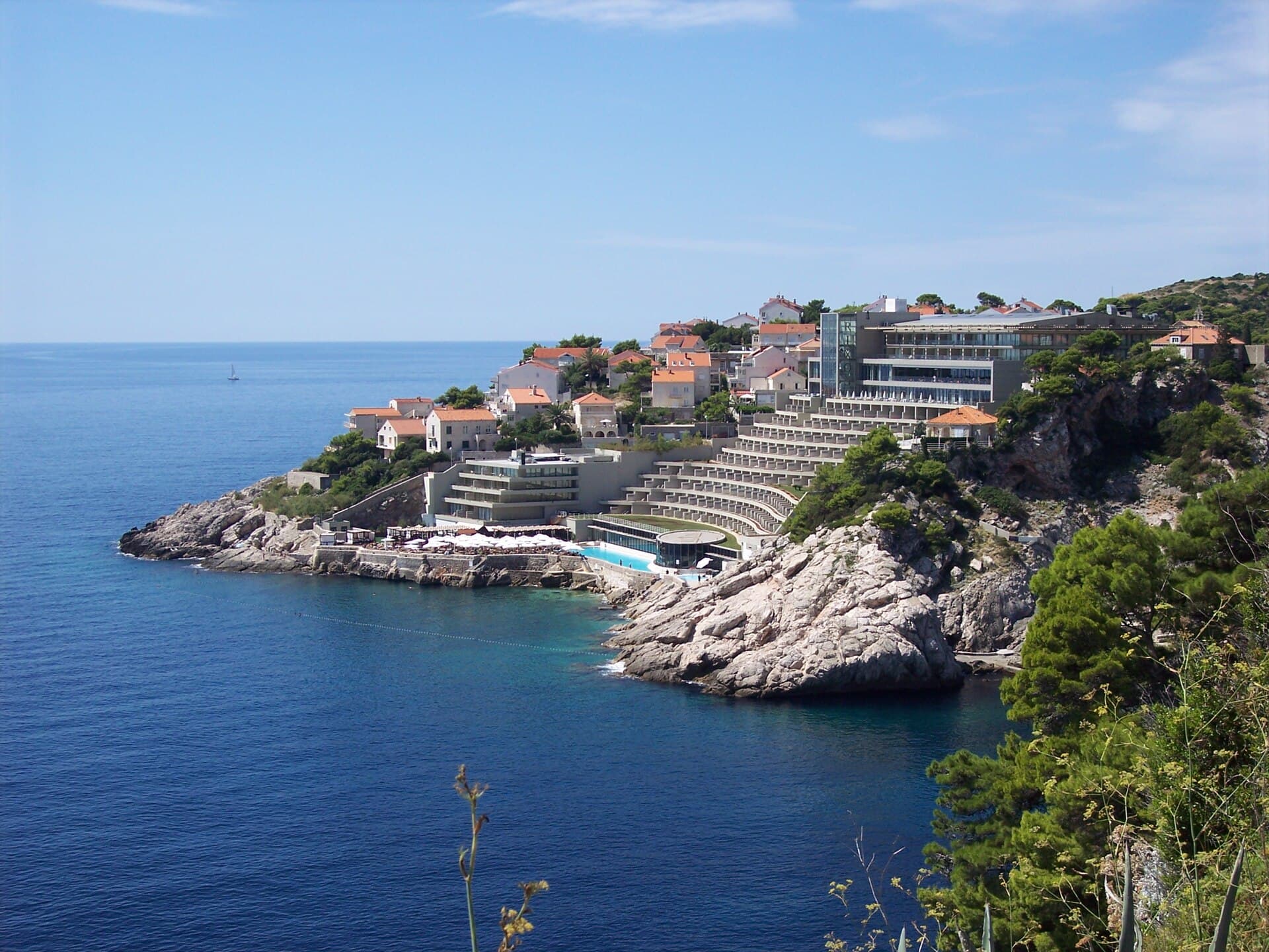 Rixos Premium Dubrovnik (via Wikimedia Commons, CC BY 2.0)