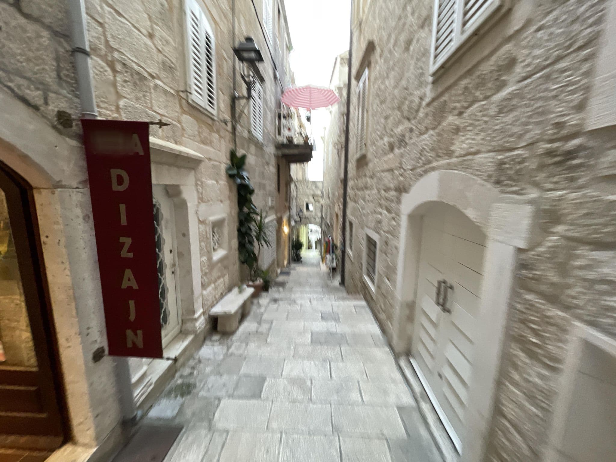 Street view near Rondina, Korčula — © filipb (CC BY-SA · Mapillary)