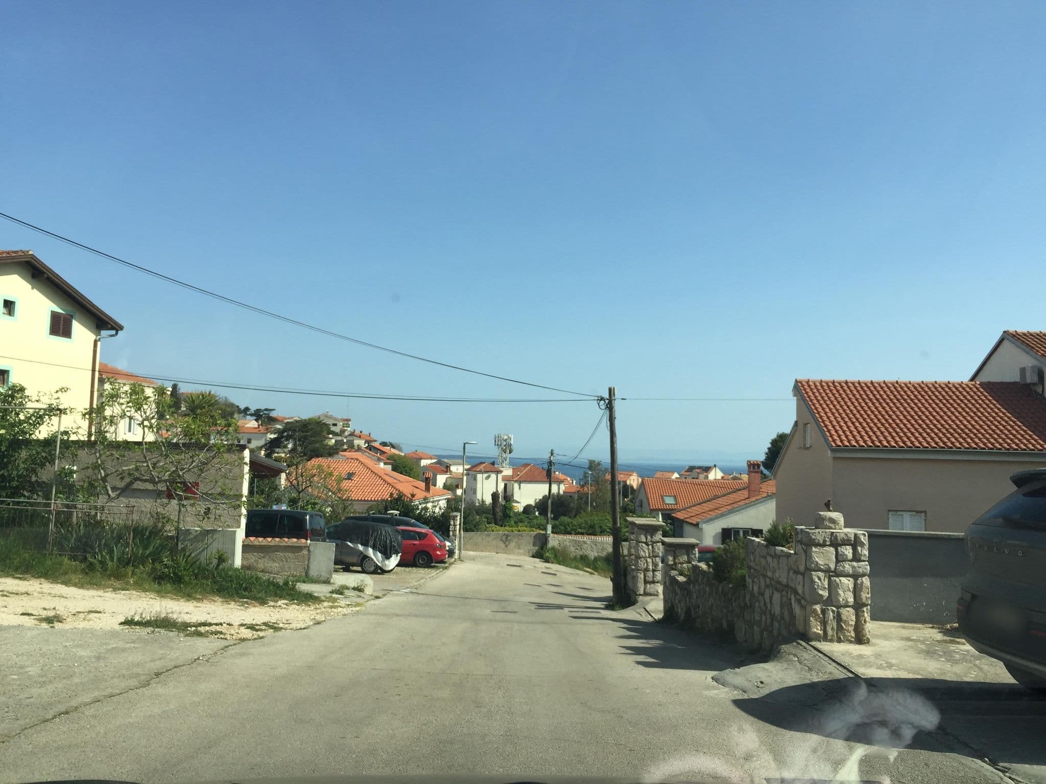 Street view near Alaburic Bed & Breakfast, Mali Lošinj — © igorzo (CC BY-SA · Mapillary)