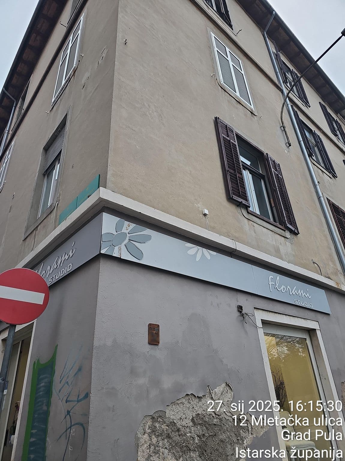 Street view near Pula Center Apartments and Rooms, Pula — © LTuropolec (CC BY-SA · Mapillary)