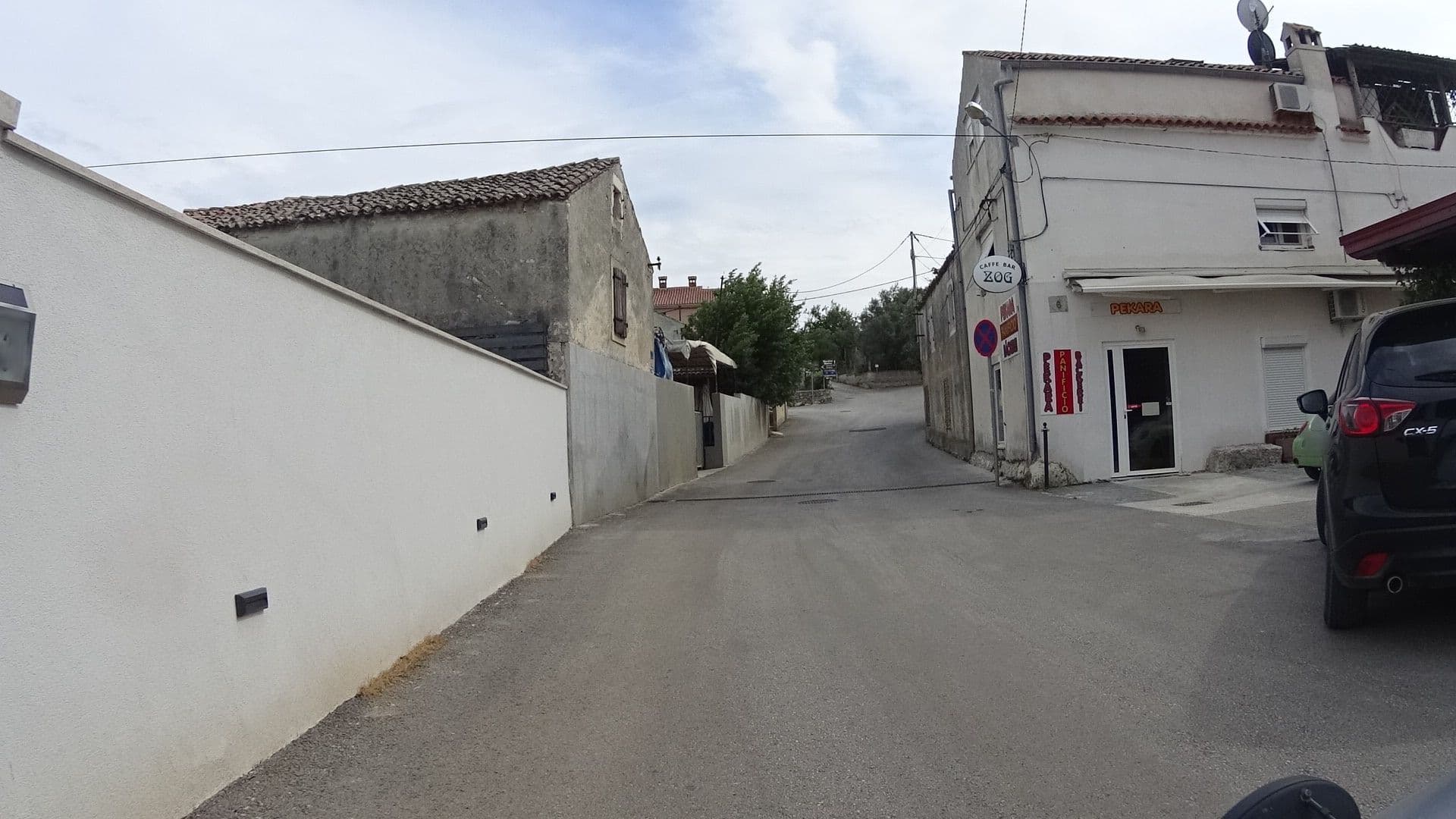 Street view near Apt & Rooms Villa Rosa Medulin, Medulin — © 468p (CC BY-SA · Mapillary)