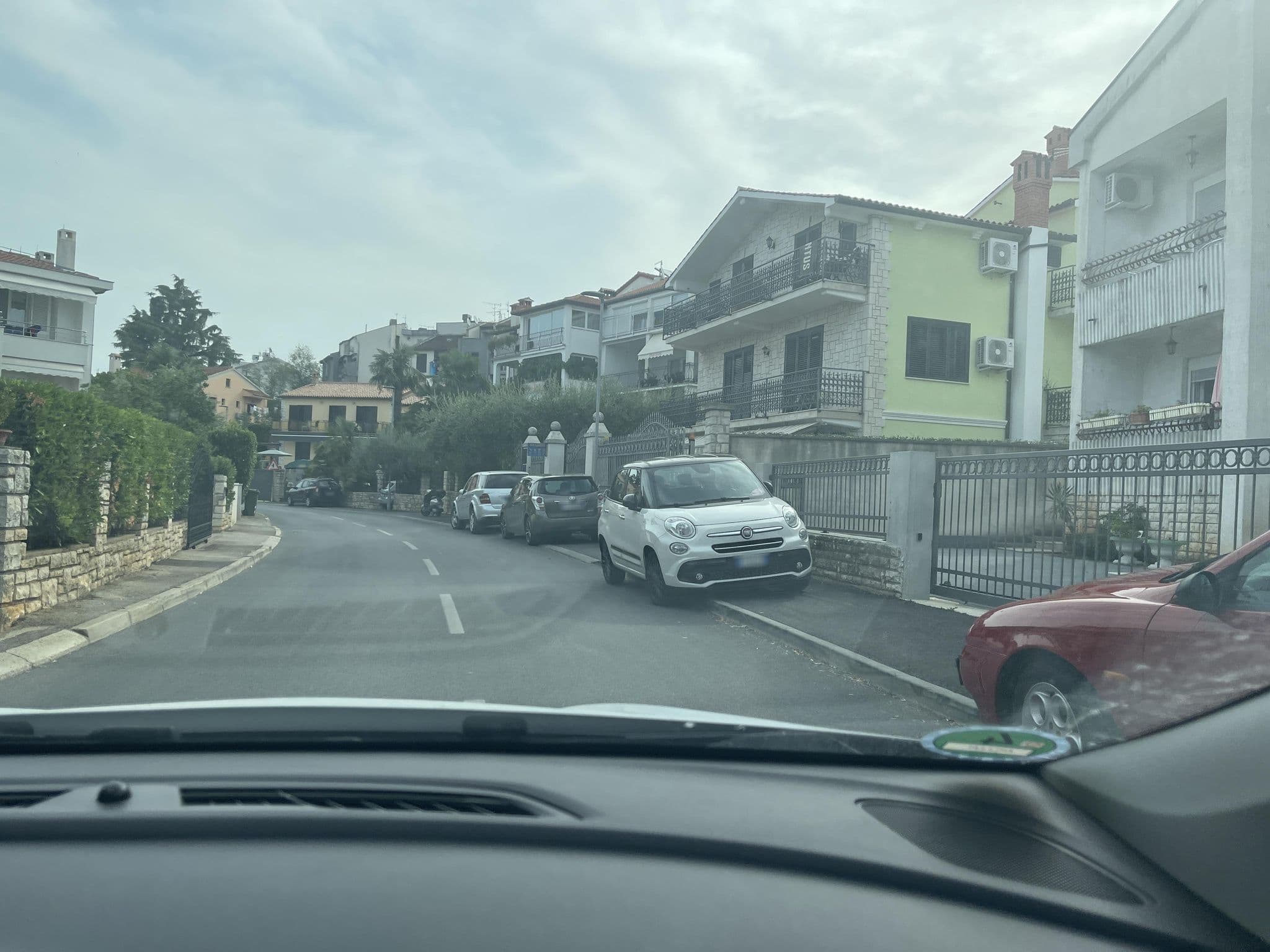 Street view near Villa Sveta Eufemija - Bed and breakfast, Rovinj — © eisbzs (CC BY-SA · Mapillary)
