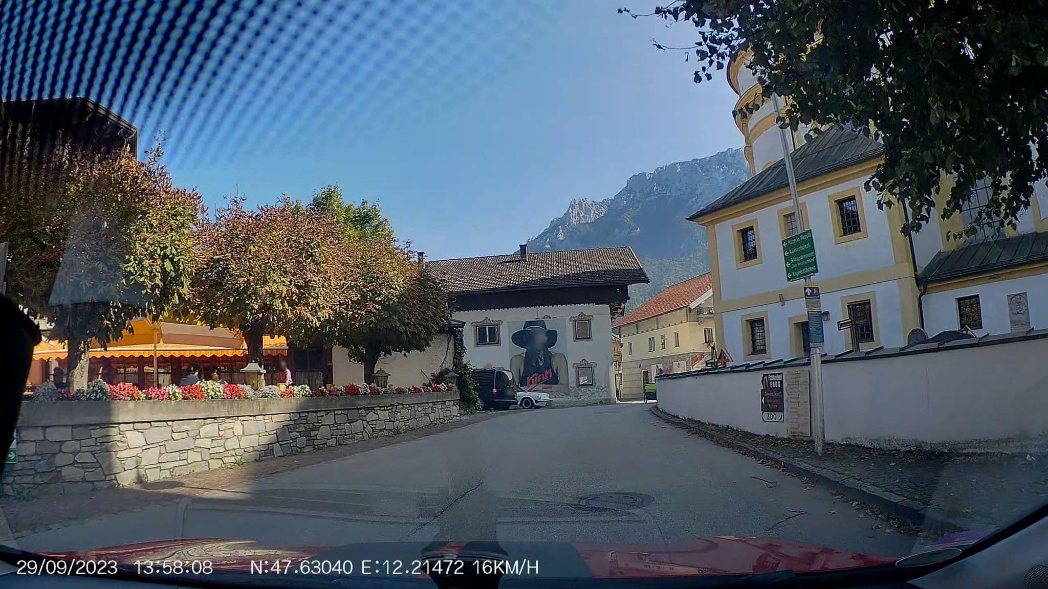 Street view near Gasthaus Hotel Oberwirt, Ebbs — © AR88 (CC BY-SA · Mapillary)