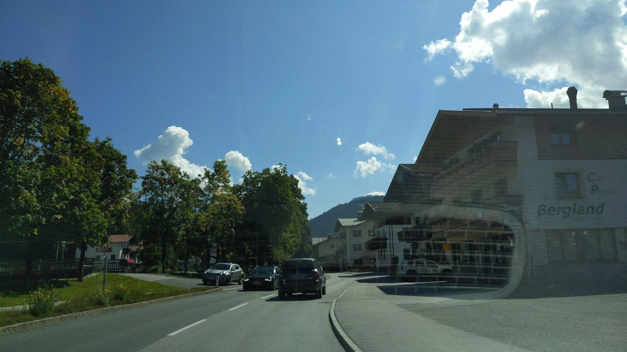 Street view near Haus Bergland, Pension, Familie Obholzer, Fieberbrunn — © chrisbeddow (CC BY-SA · Mapillary)