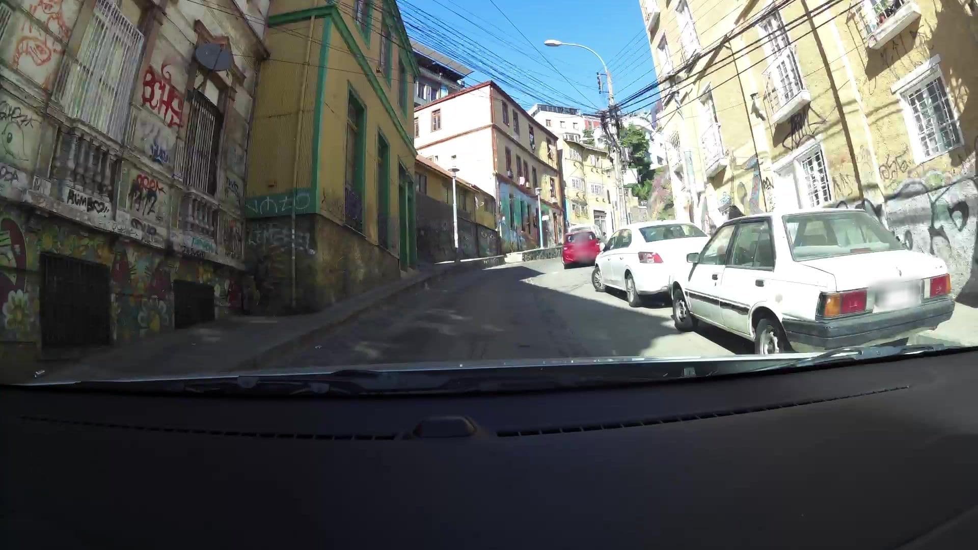 Street view near Hostal Girasoles, Valparaíso