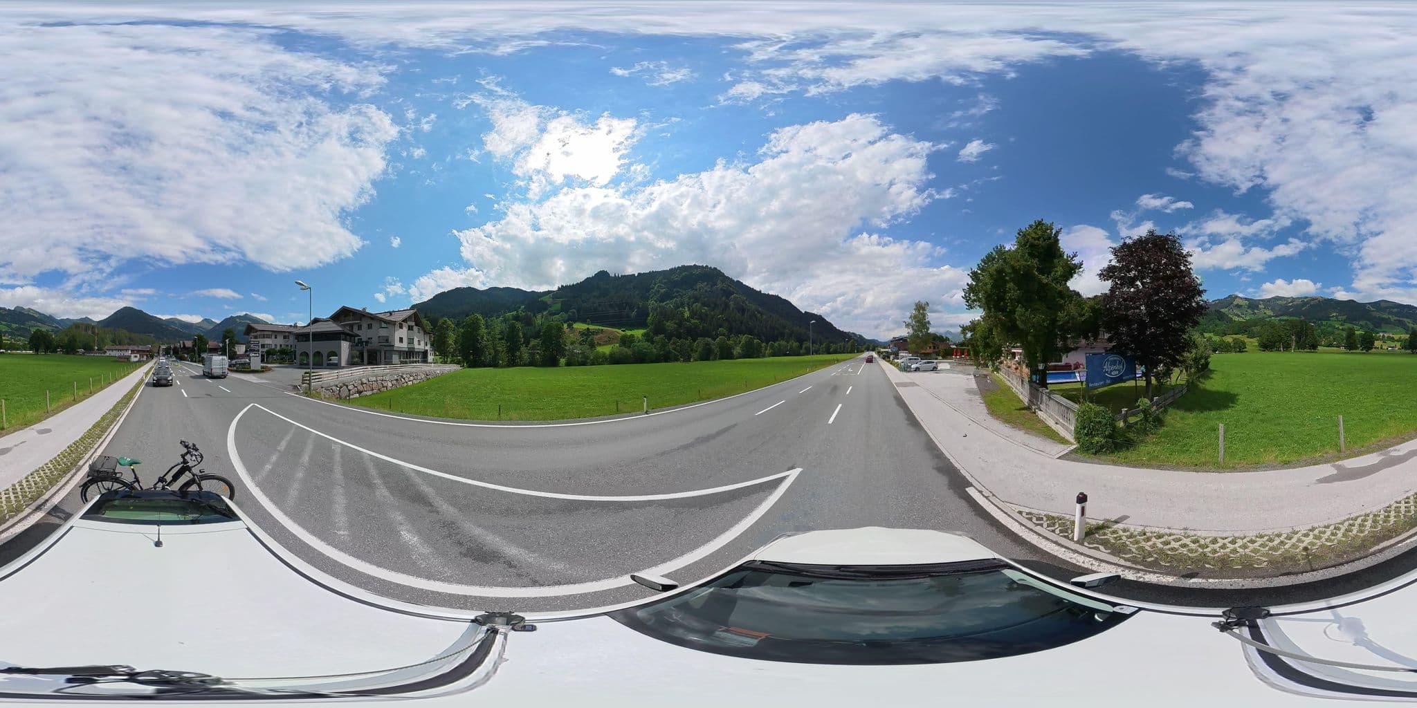 Street view near Wander- und Ferienhotel Alpenhof, Aurach — © osmplus_org (CC BY-SA · Mapillary)