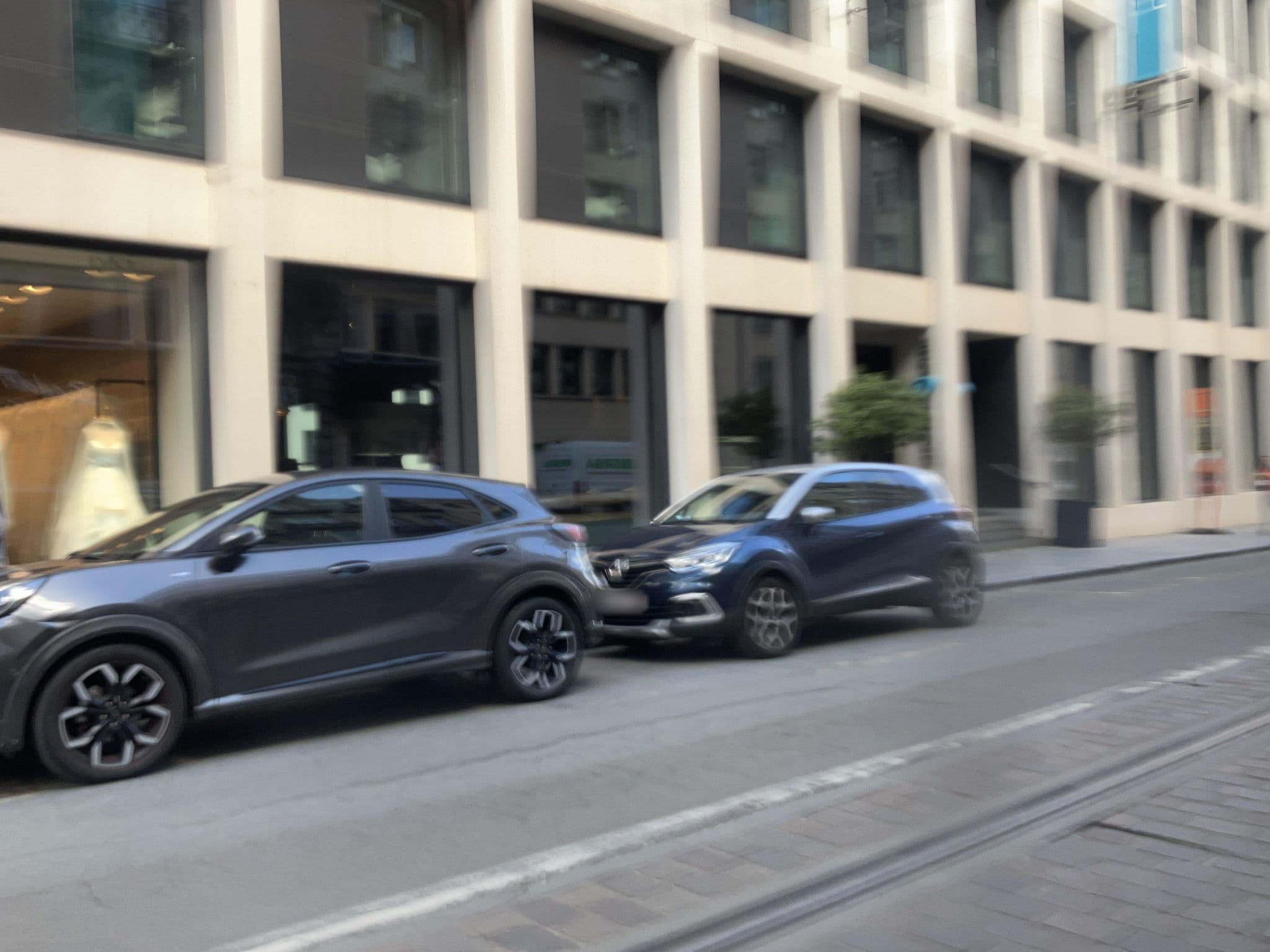 Street view near Motel One Brussel, Saint-Josse-ten-Noode — © southglos (CC BY-SA · Mapillary)