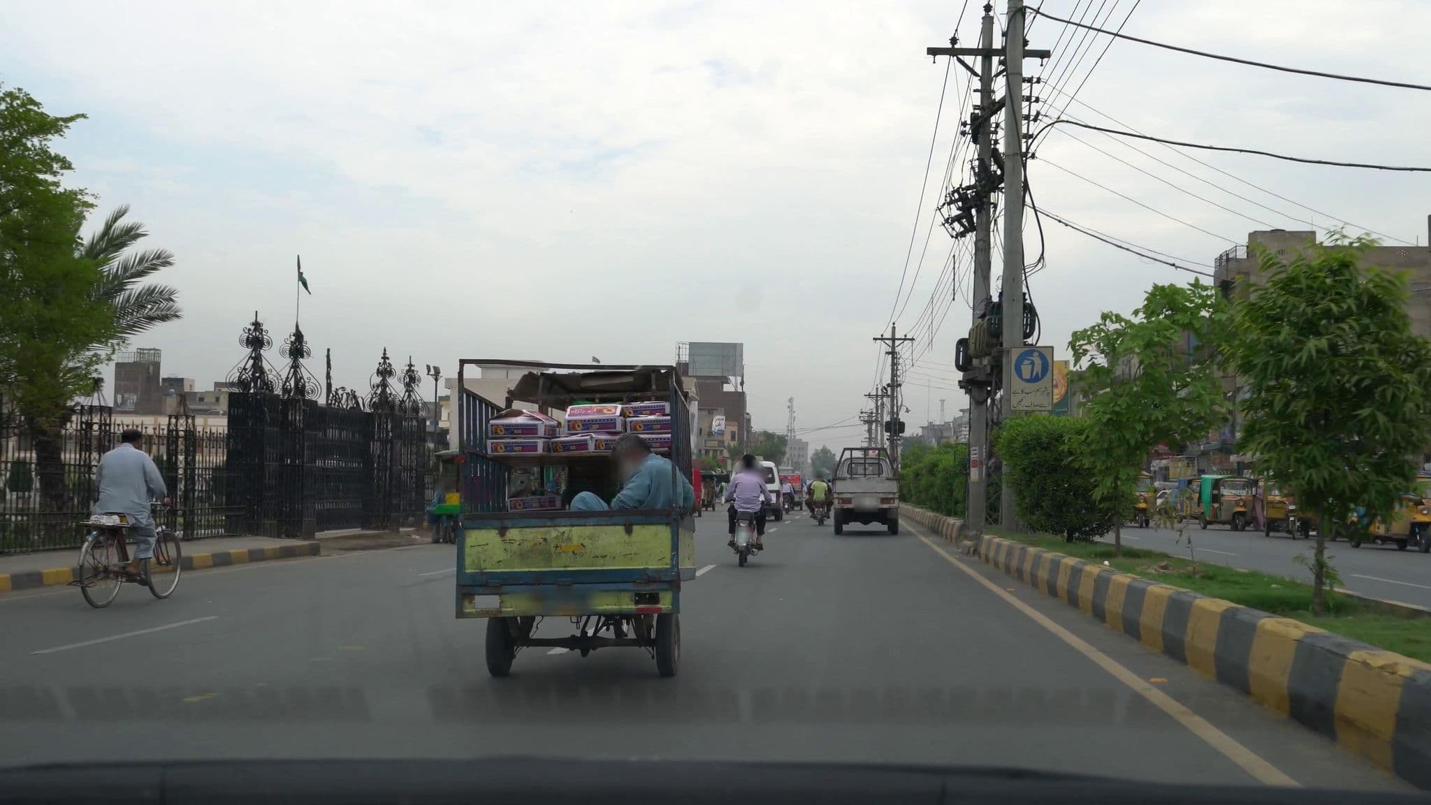 Street view near Prime Hotel, Faisalabad — © cut (CC BY-SA · Mapillary)
