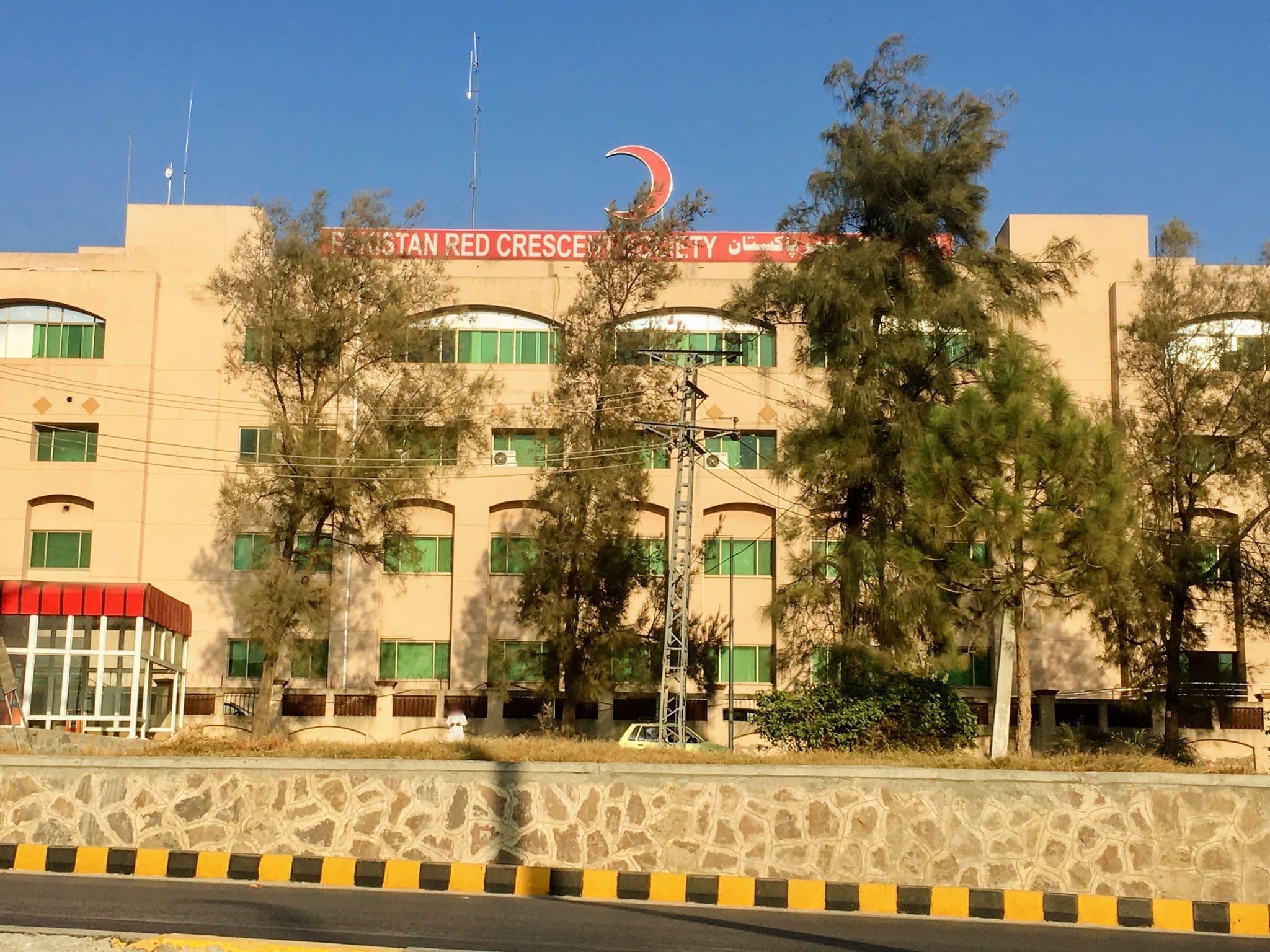 Street view near Eysium Tower Hotel Apartments Facing Centaurus Mall Islamabad, Islamabad — © khushalkktk (CC BY-SA · Mapillary)