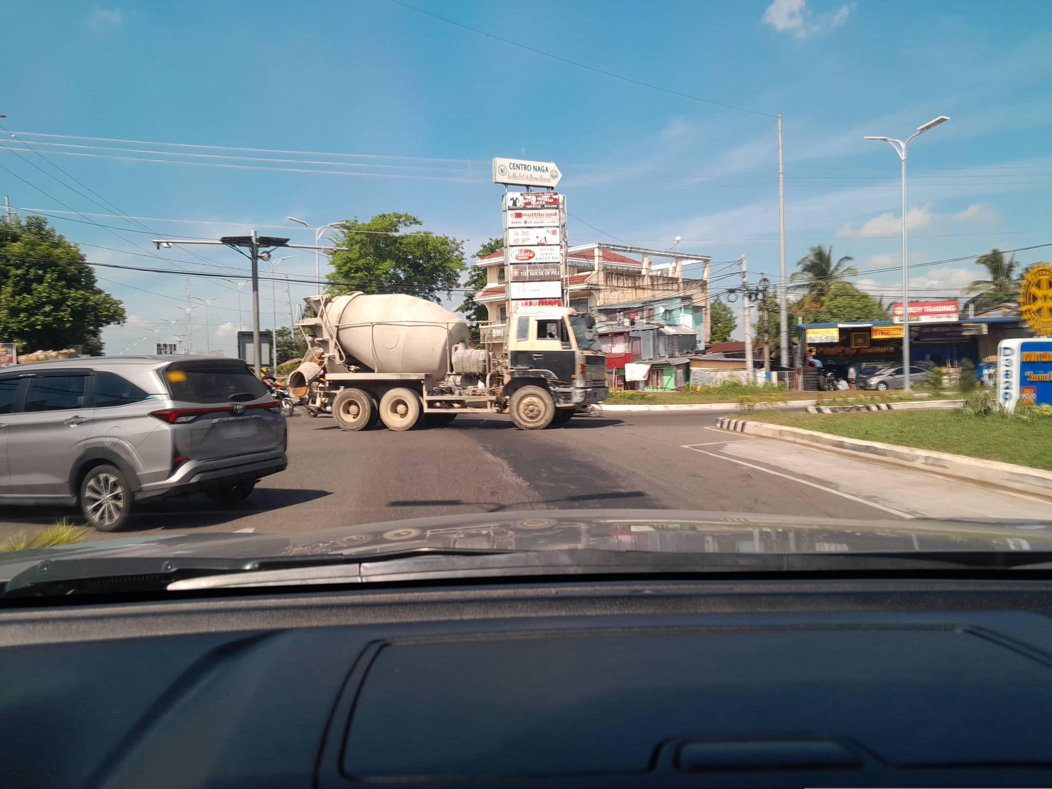 Street view near Borj Hotel, Naga — © ericb1983 (CC BY-SA · Mapillary)