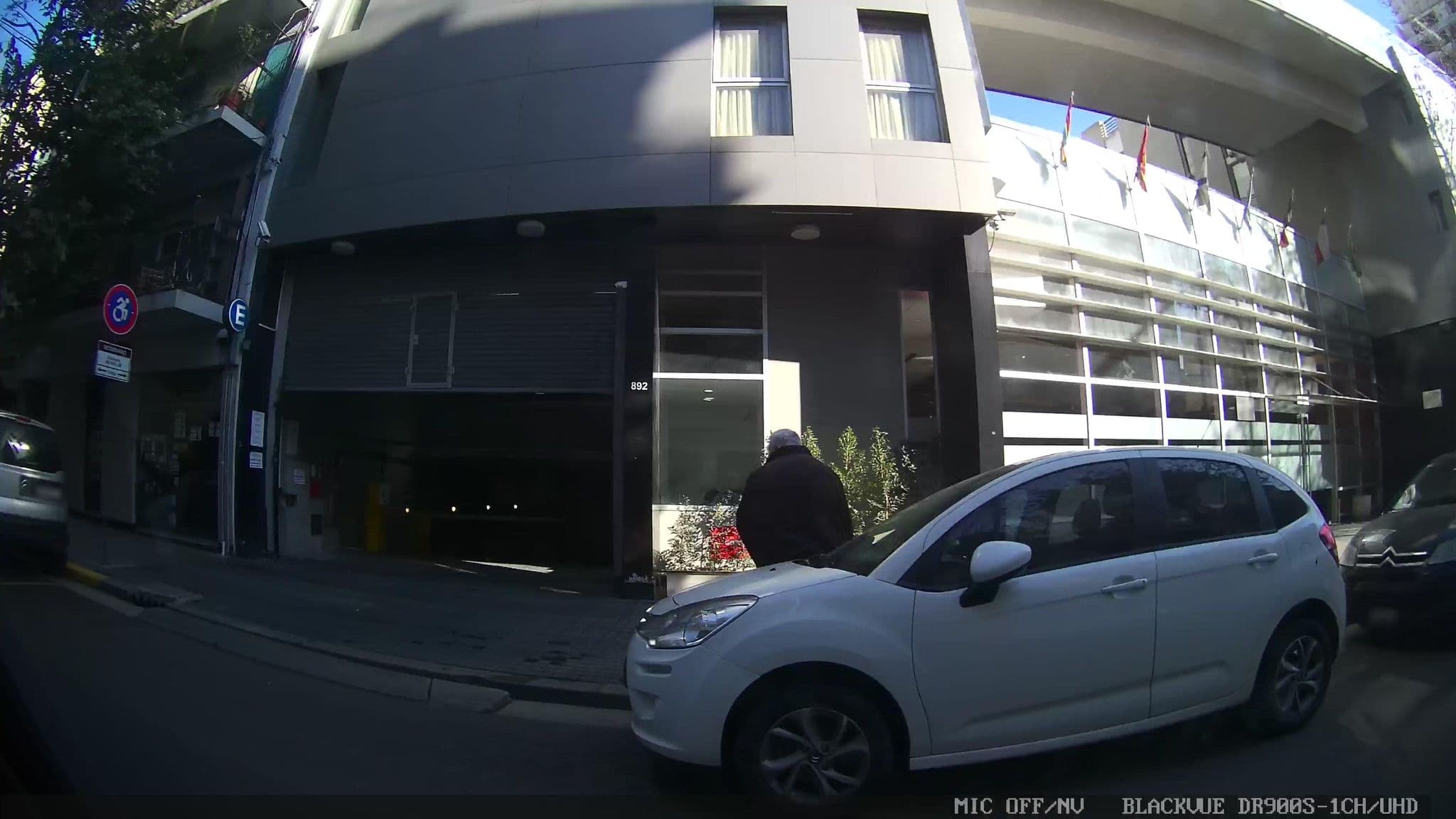 Street view near BA Abasto Hotel, Balvanera — © kaart_3 (CC BY-SA · Mapillary)