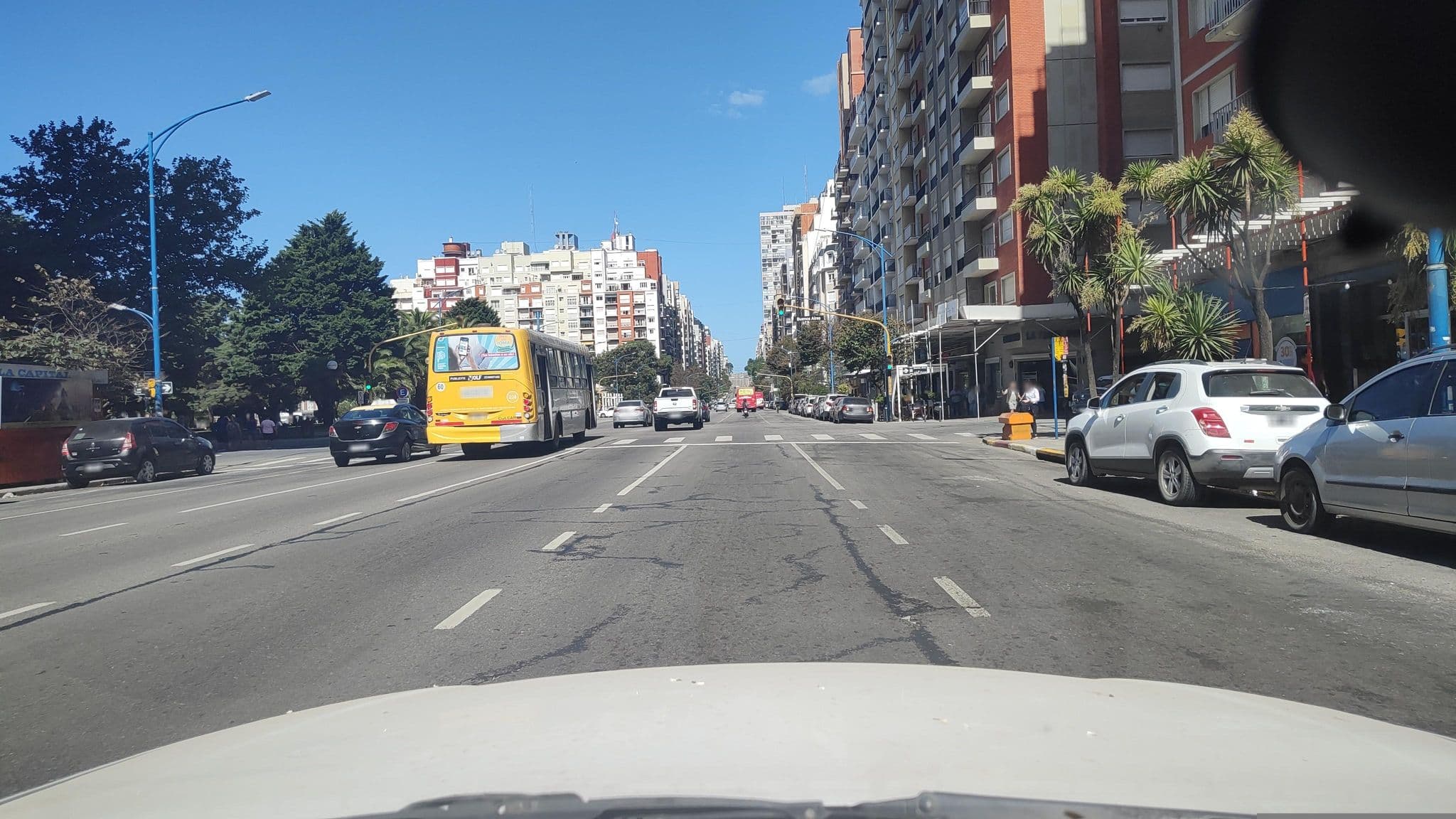 Street view near Dos Reyes - Hoteles en Mar del Plata, Mar del Plata — © Kaart_Local (CC BY-SA · Mapillary)