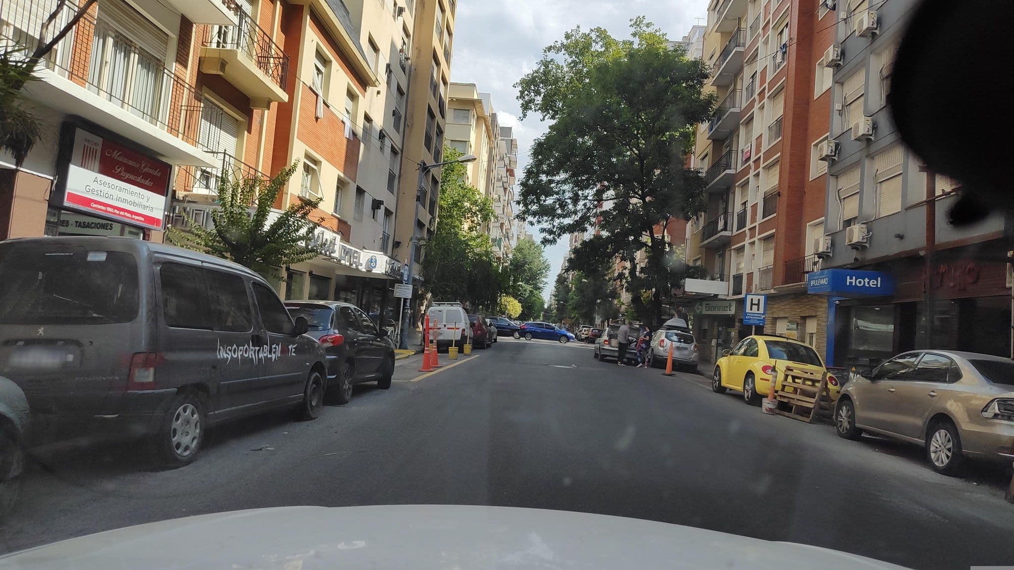 Street view near Hotel Nuevo Boulevard, Mar del Plata — © Kaart_Local (CC BY-SA · Mapillary)