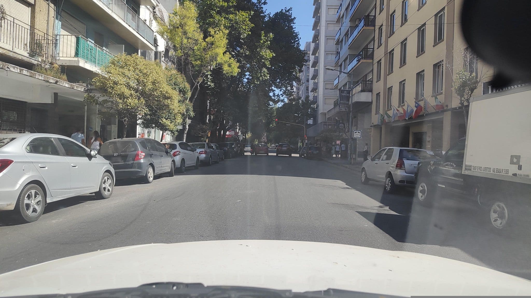 Street view near Hotel Etoile, Mar del Plata — © Kaart_Local (CC BY-SA · Mapillary)