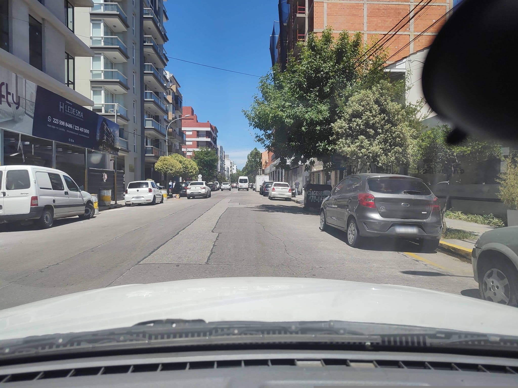 Street view near Hotel MARdel, Mar del Plata — © Kaart_Local (CC BY-SA · Mapillary)