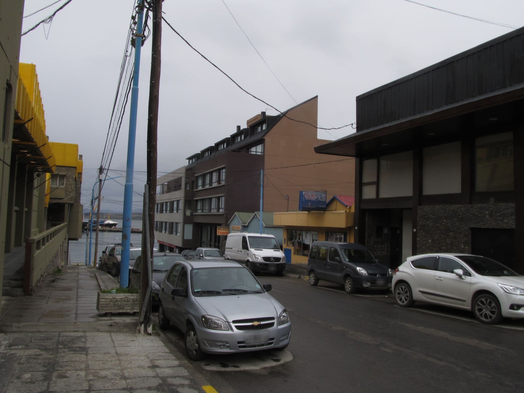 Street view near Ushuaia Homes Downtown, Ushuaia — © sk53 (CC BY-SA · Mapillary)