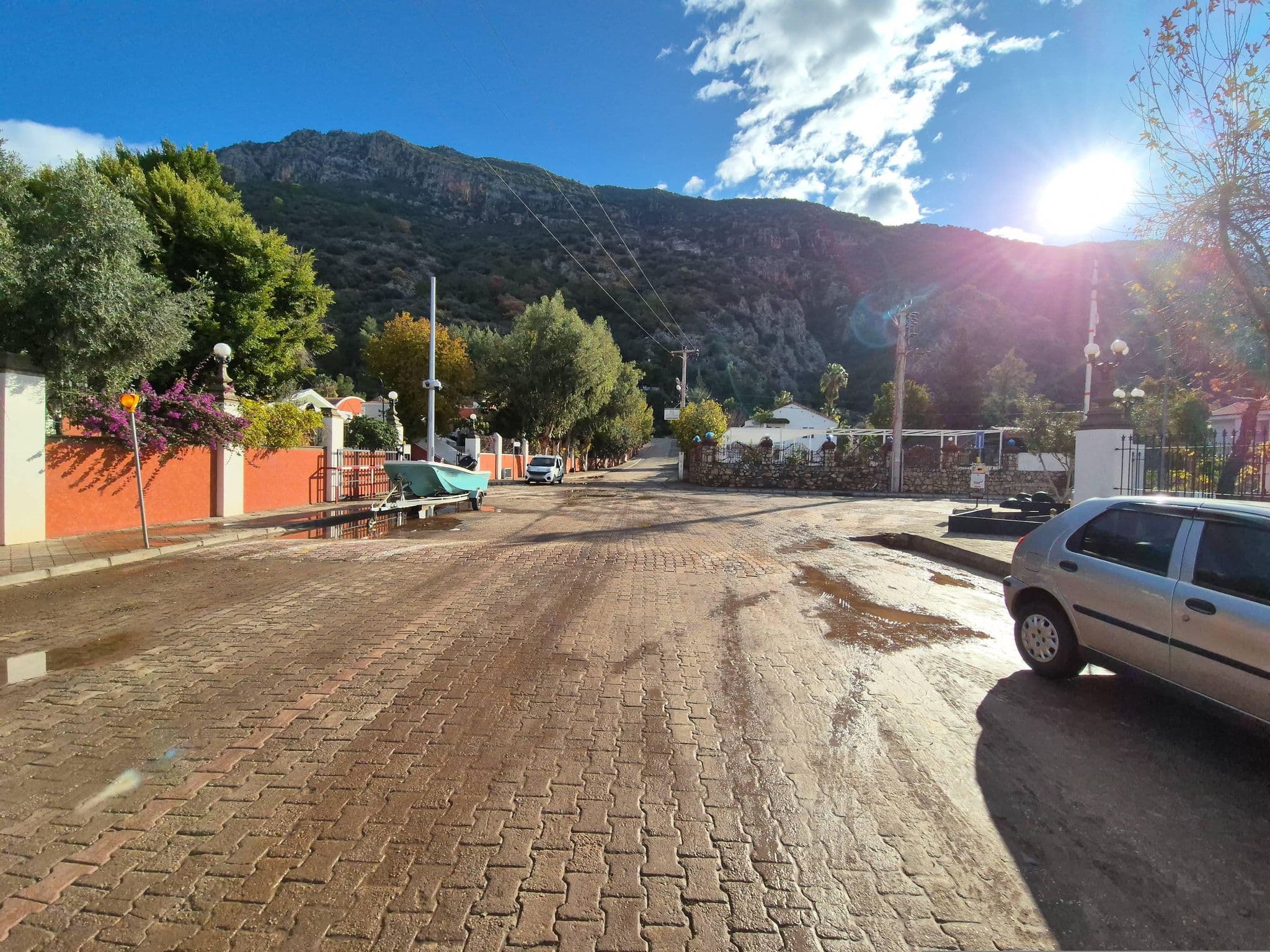 Street view near Villa Beldeniz, Ölüdeniz — © ekatyshev (CC BY-SA · Mapillary)