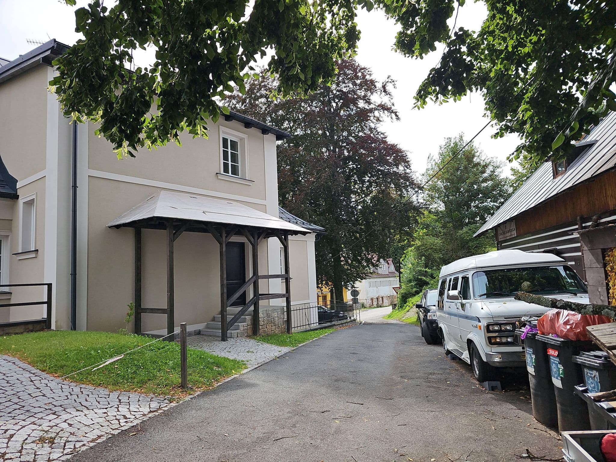 Street view near Chata U kostela, Benecko — © DmitTrix (CC BY-SA · Mapillary)