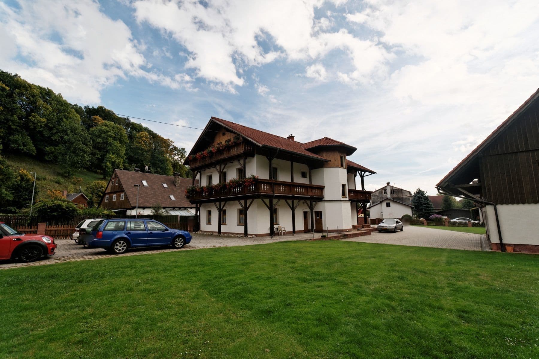 Street view near Pension 222 - ubytování v pokojích ve Vrchlabí, Vrchlabí — © txllxt (CC BY-SA · Mapillary)