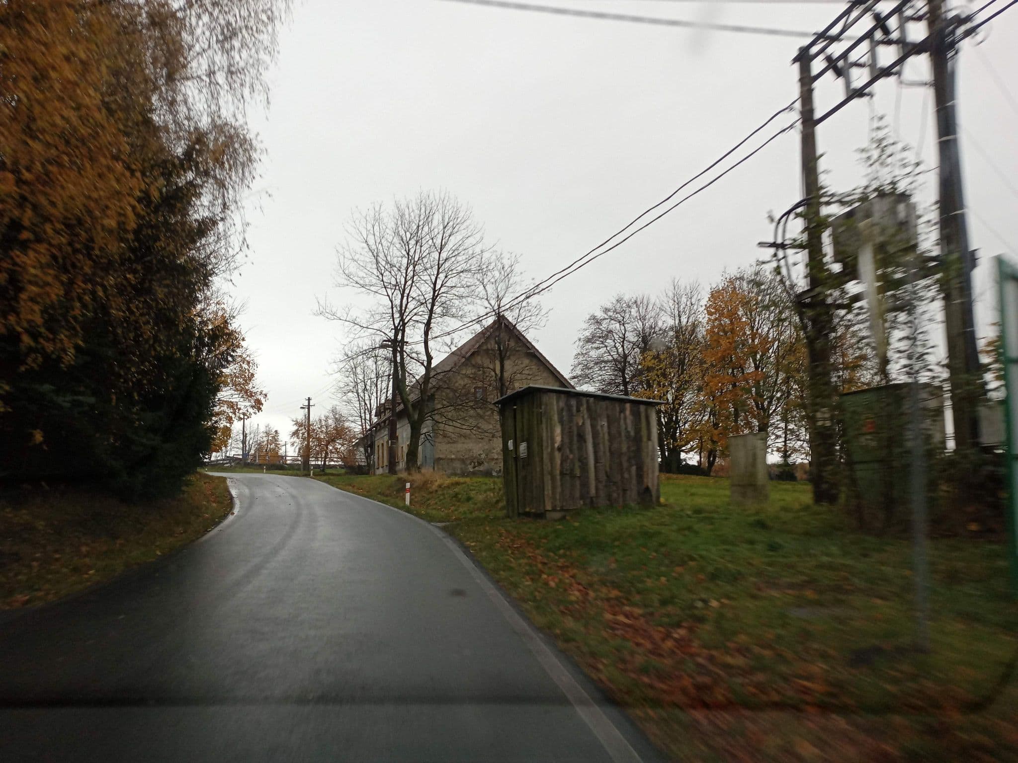 Street view near Hotel Švýcarský Dům, Jílové — © atze02 (CC BY-SA · Mapillary)