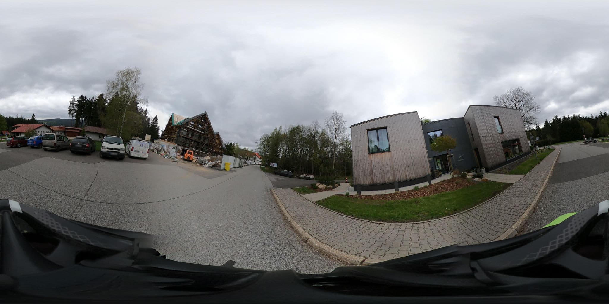 Street view near CHALEYOTT Mountain Apartments, Harrachov — © stefanhrt (CC BY-SA · Mapillary)