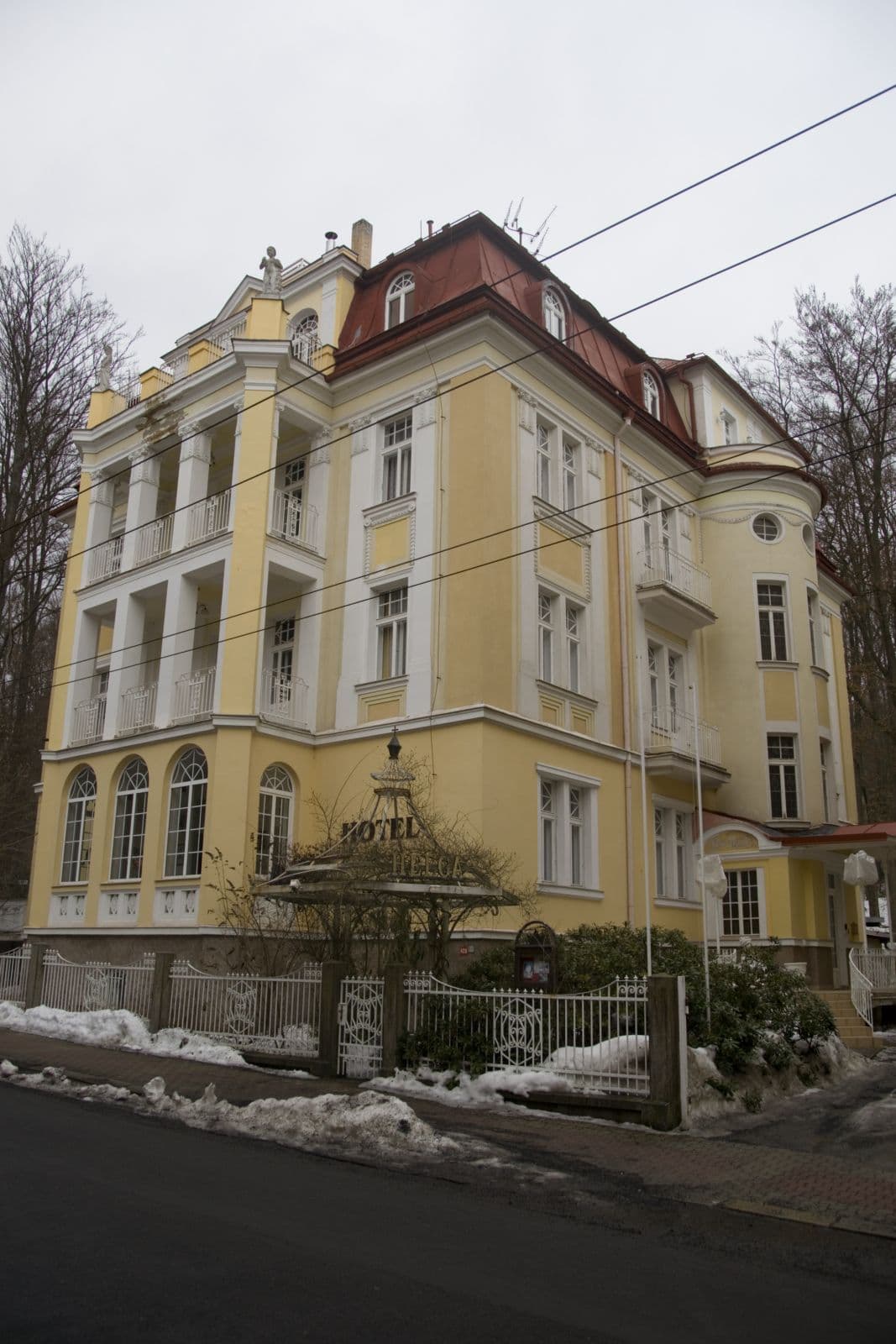 Street view near Hotel Westend, Mariánské Lázně — © txllxt (CC BY-SA · Mapillary)