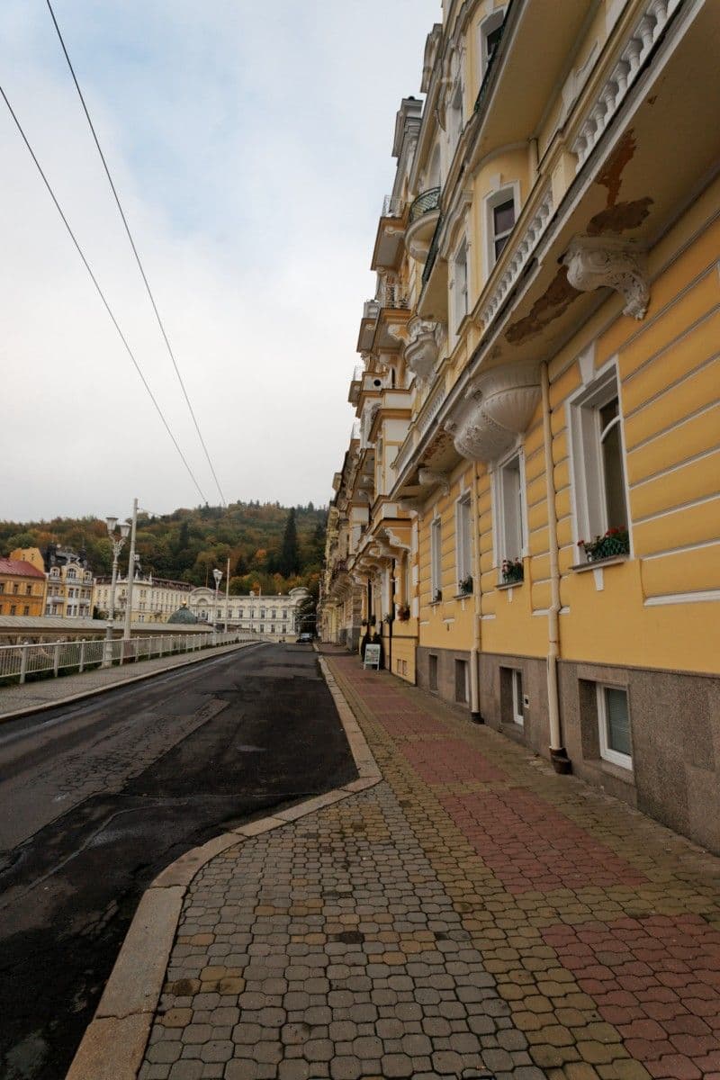 Street view near Hotel Kriváň, Mariánské Lázně — © txllxt (CC BY-SA · Mapillary)