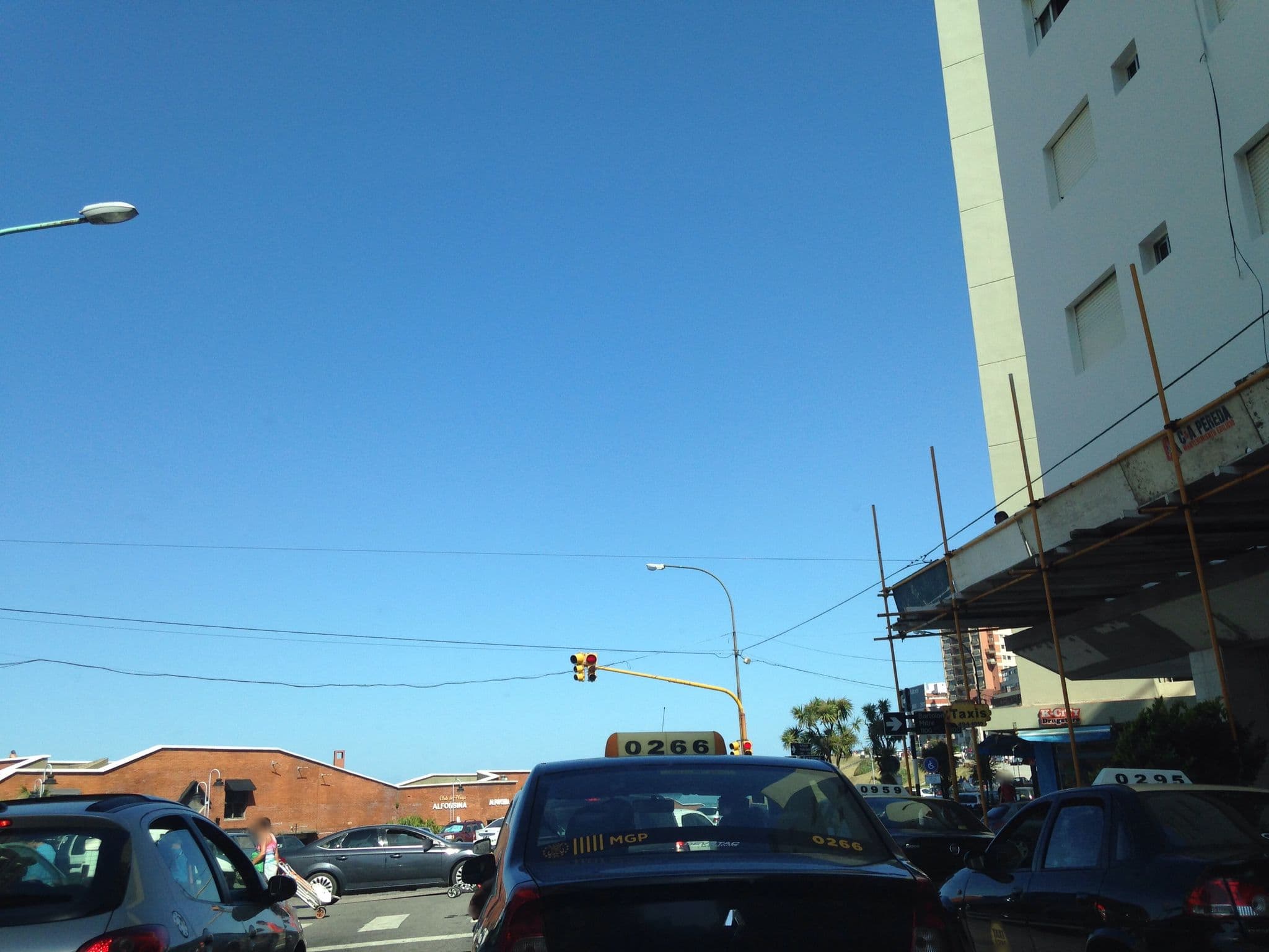 Street view near Hotel Mar del Plata - La Bancaria, Mar del Plata — © maryann (CC BY-SA · Mapillary)