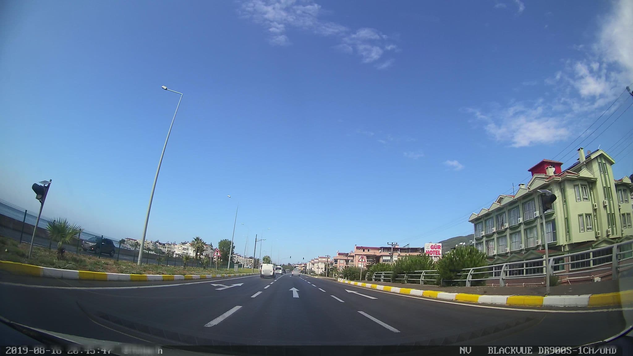 Street view near Lopera Beach Hotel, Altınoluk — © yercizenler (CC BY-SA · Mapillary)