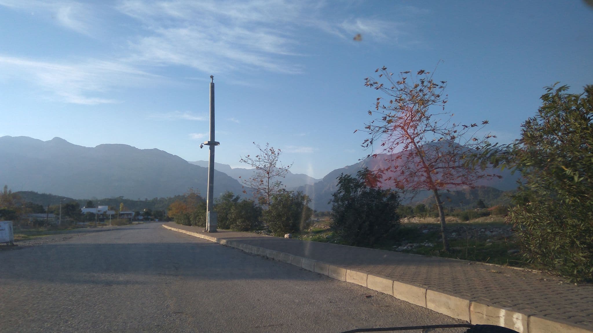 Street view near IRIS GARDEN HOTEL, Çamyuva — © nediyem (CC BY-SA · Mapillary)