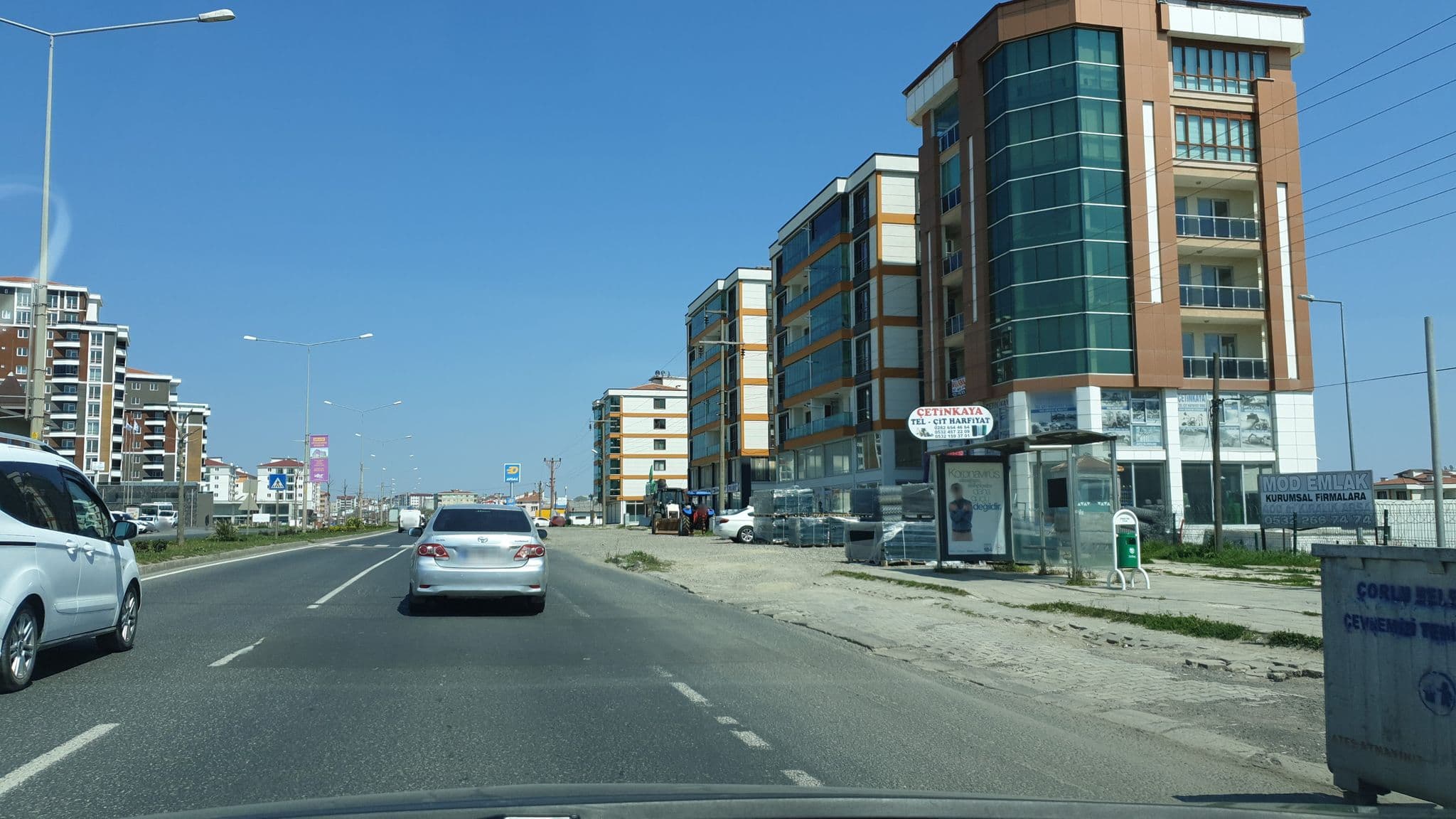 Street view near Fidanoğlu Hotel Çorlu, Çorlu — © mcamlica (CC BY-SA · Mapillary)